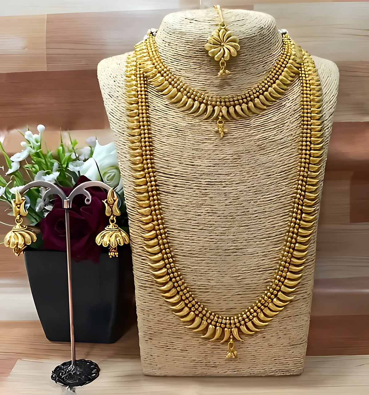 Jewel City Exquisite Handcrafted Gold Filigree Bridal Necklace and Earrings Set | Grocsy