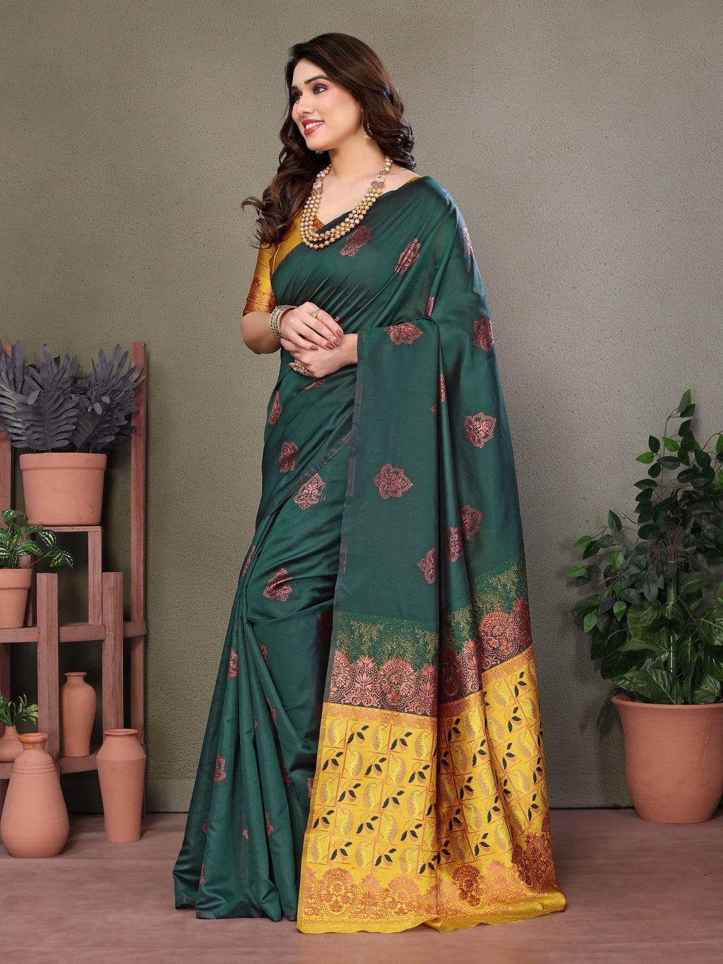 Vedant Vastram Soft Litchi Silk Kanjeevaram Saree - Green | Grocsy