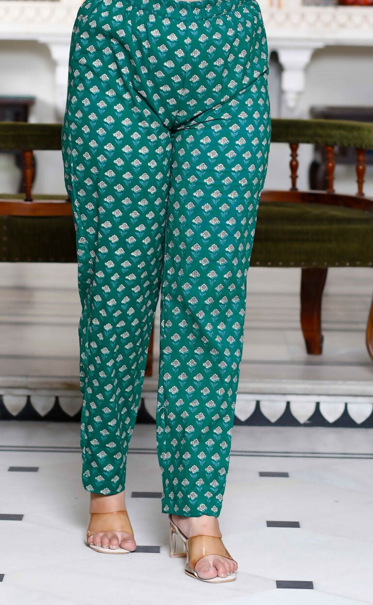 Miravan Women's Cotton Green Floral Printed Straight Pakistani Style Suit Set | Grocsy