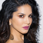 Star Struck By Sunny Leone Intense Matte Lip Color - Kiss Me Pink | Grocsy