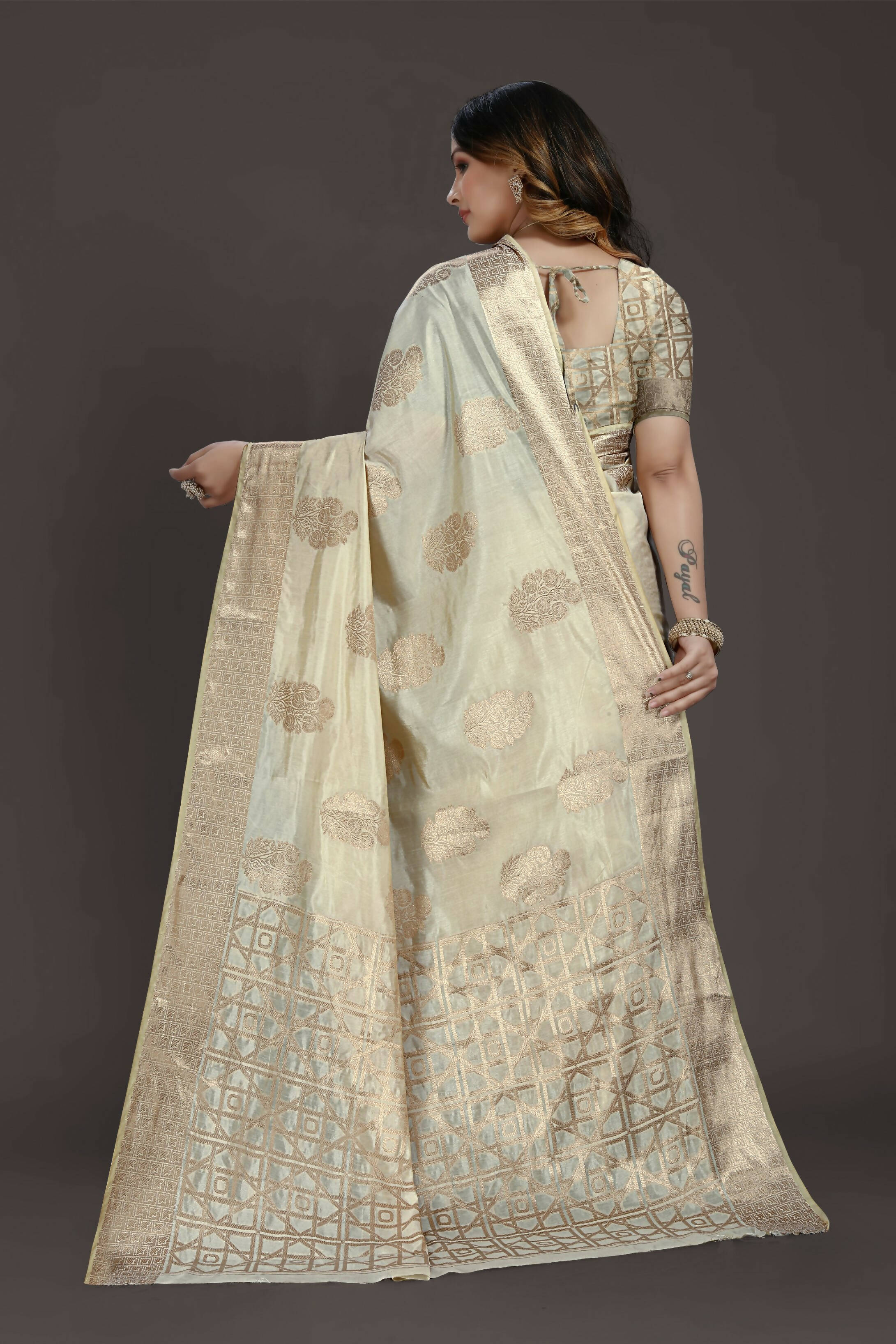 Off White Pure Raw Silk Zari Woven Saree with Unstitched Blouse Piece - Alisha | Grocsy