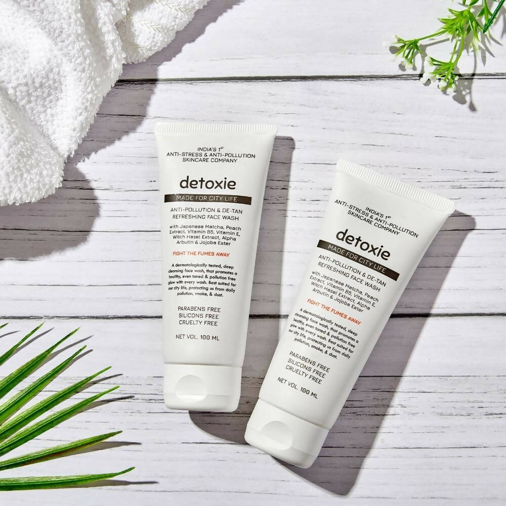Detoxie Anti-Pollution & De-Tan Refreshing Face Wash | Grocsy