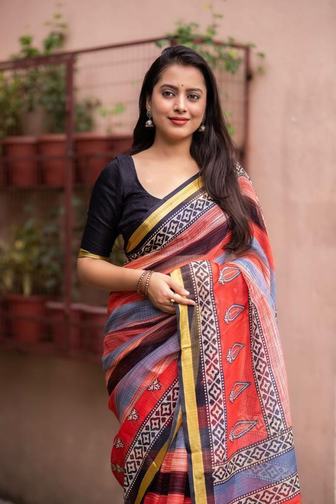 Red Silk Blend Geometric Saree with Unstitched Blouse - Hiral Fashion | Grocsy