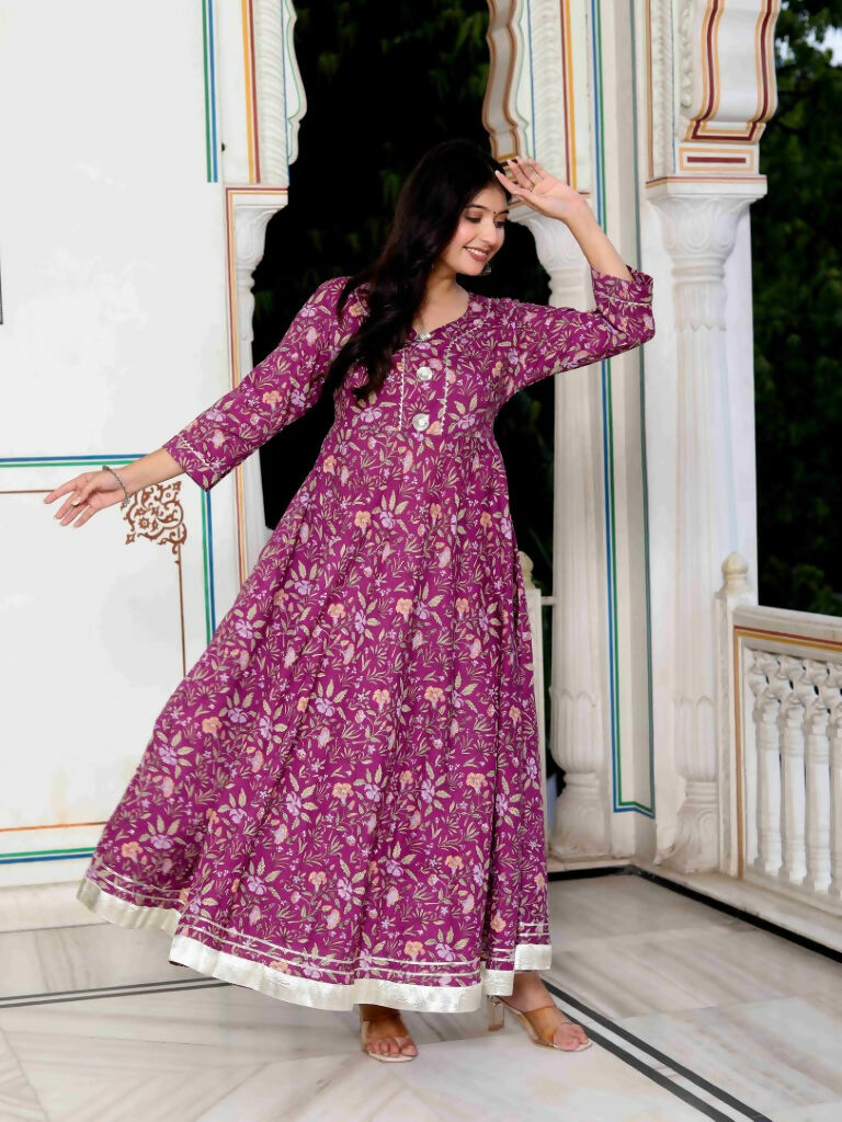 Miravan Women's Cotton Gotapatti And Lace Border Details Floral Printed Purple Anarkali Kurta | Grocsy