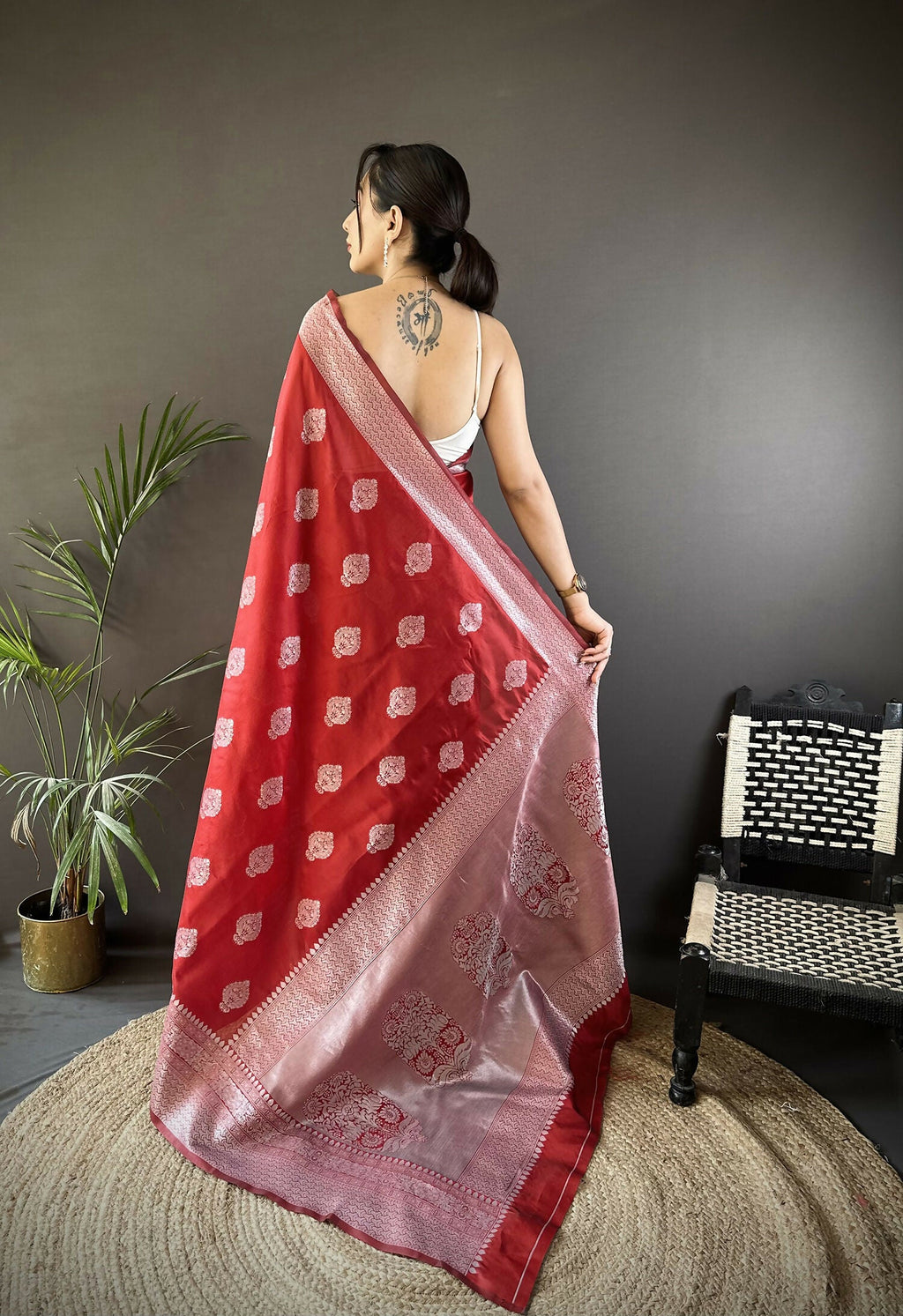 Joban Fashion Maroon Floral Motifs Soft Silk Banarasi Saree | Grocsy