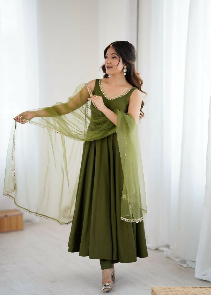 Joban Fashion Mehndi Kurta Set Chanderi Sequence Embroidery Work | Grocsy