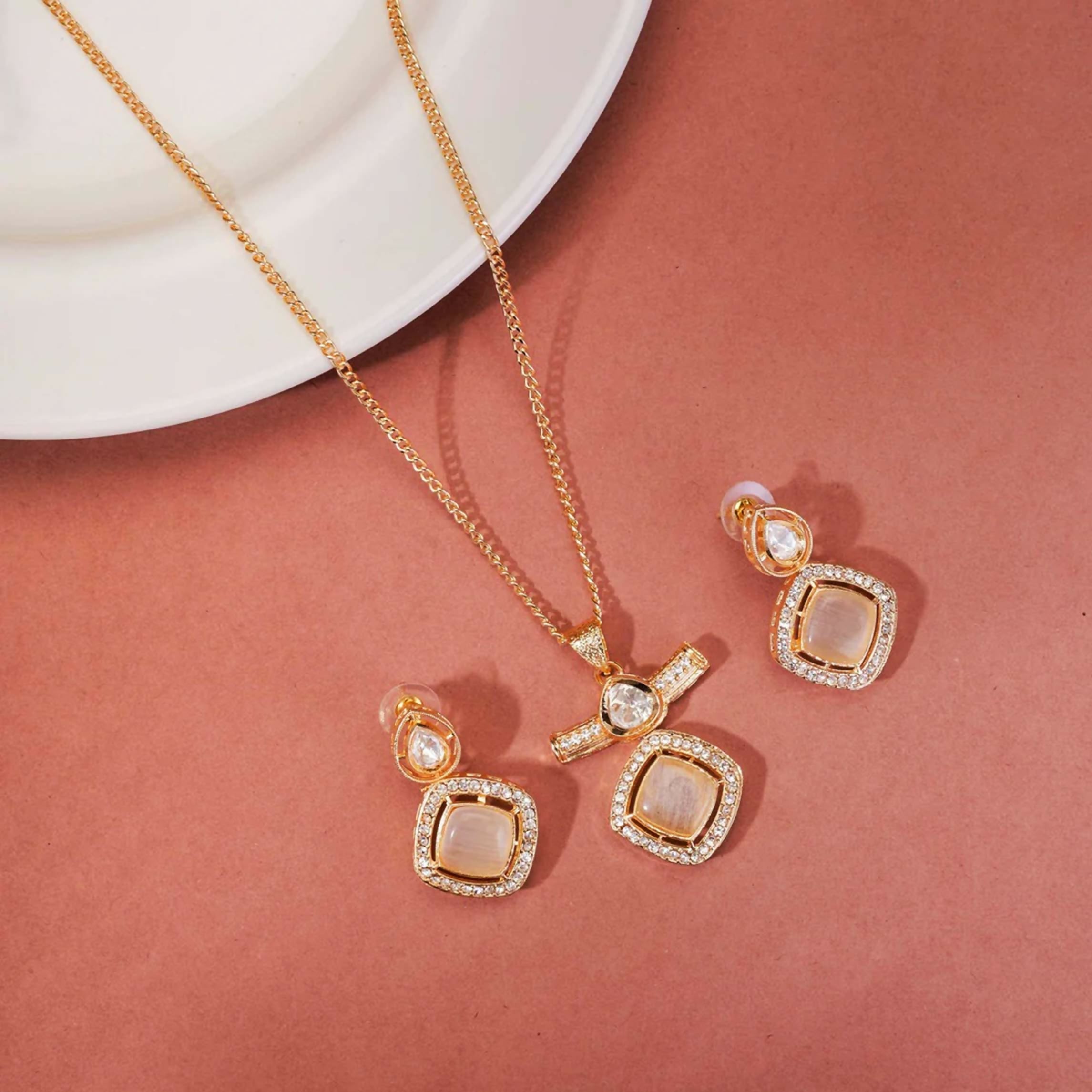 Joban Fashion Women Gold Ornate Elegance Gold Plated Locket Set | Grocsy