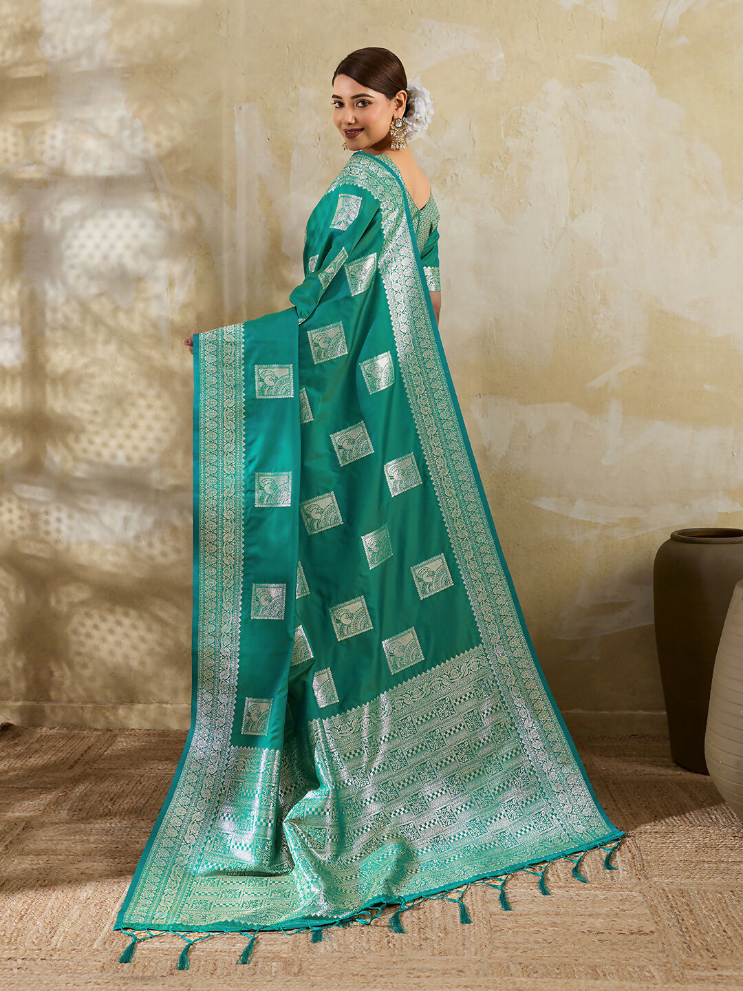 Shree Shyam Fashion Sea Green Silk Blend Saree | Grocsy