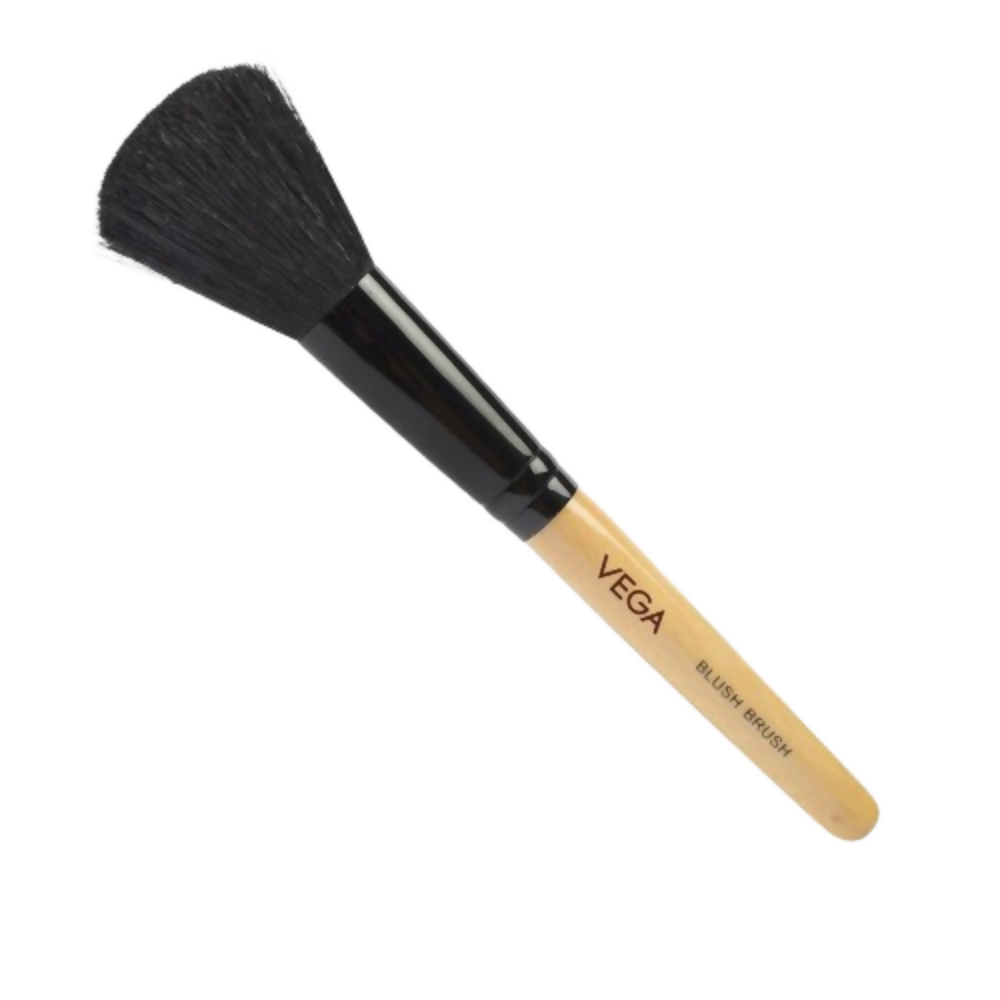 Vega Blush Brush with Wooden Handle and Natural Animal/Synthetic Hair | Grocsy