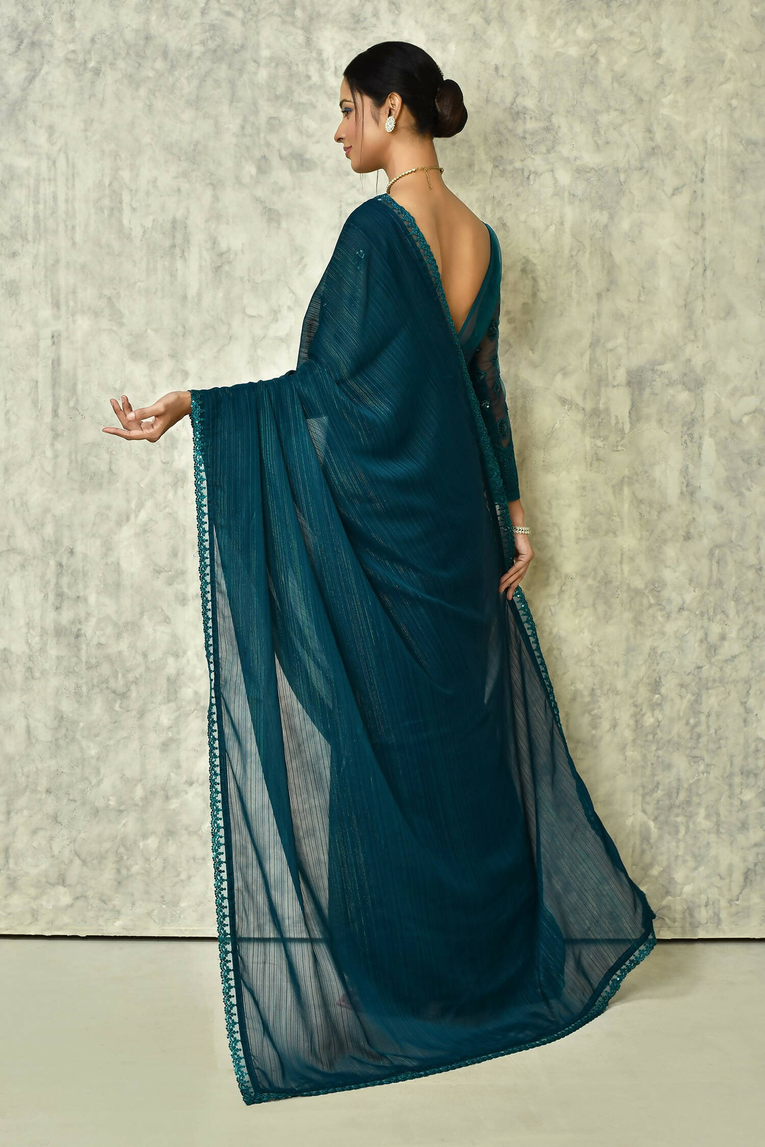 Teal Silk Solid Saree With Blouse Piece - Purvi | Grocsy