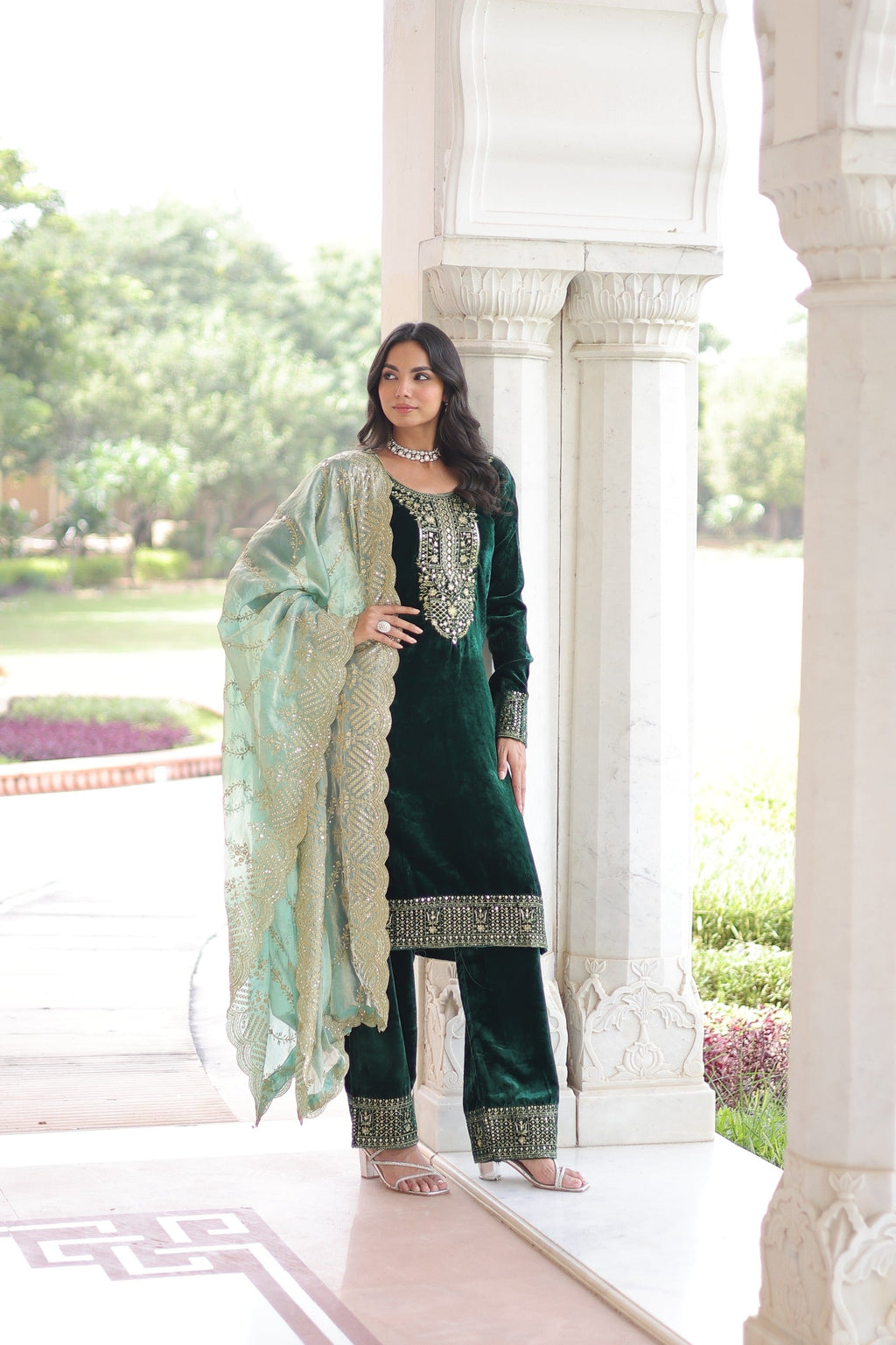 Prazu Fashion Green Velvet Rich Sequins & Zari Embroidered Work Salwar Suit | Grocsy
