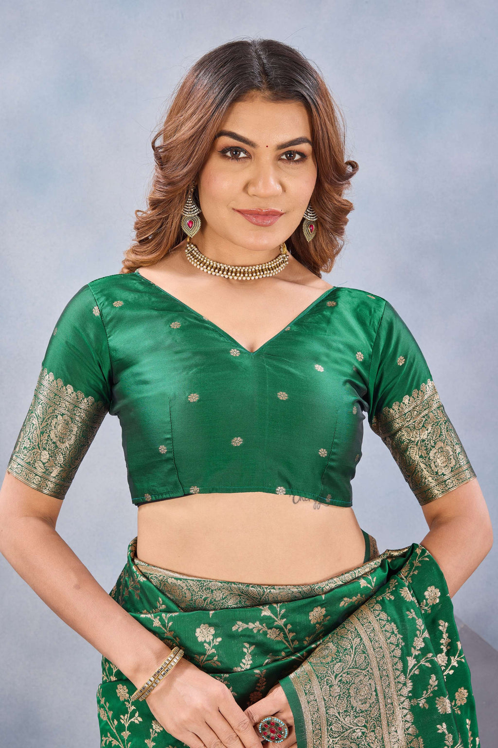 Divine International Trading Co Green Soft Silk Blend Banarasi Jacuard Work Designer Party Wear Saree With Unstitched Blouse Piece | Grocsy