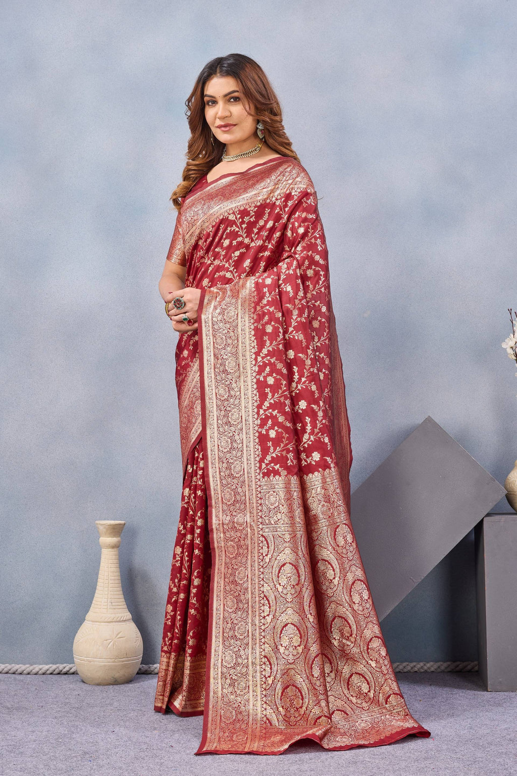 Divine International Trading Co Red Soft Silk Blend Banarasi Jacuard Work Designer Party Wear Saree With Unstitched Blouse Piece | Grocsy