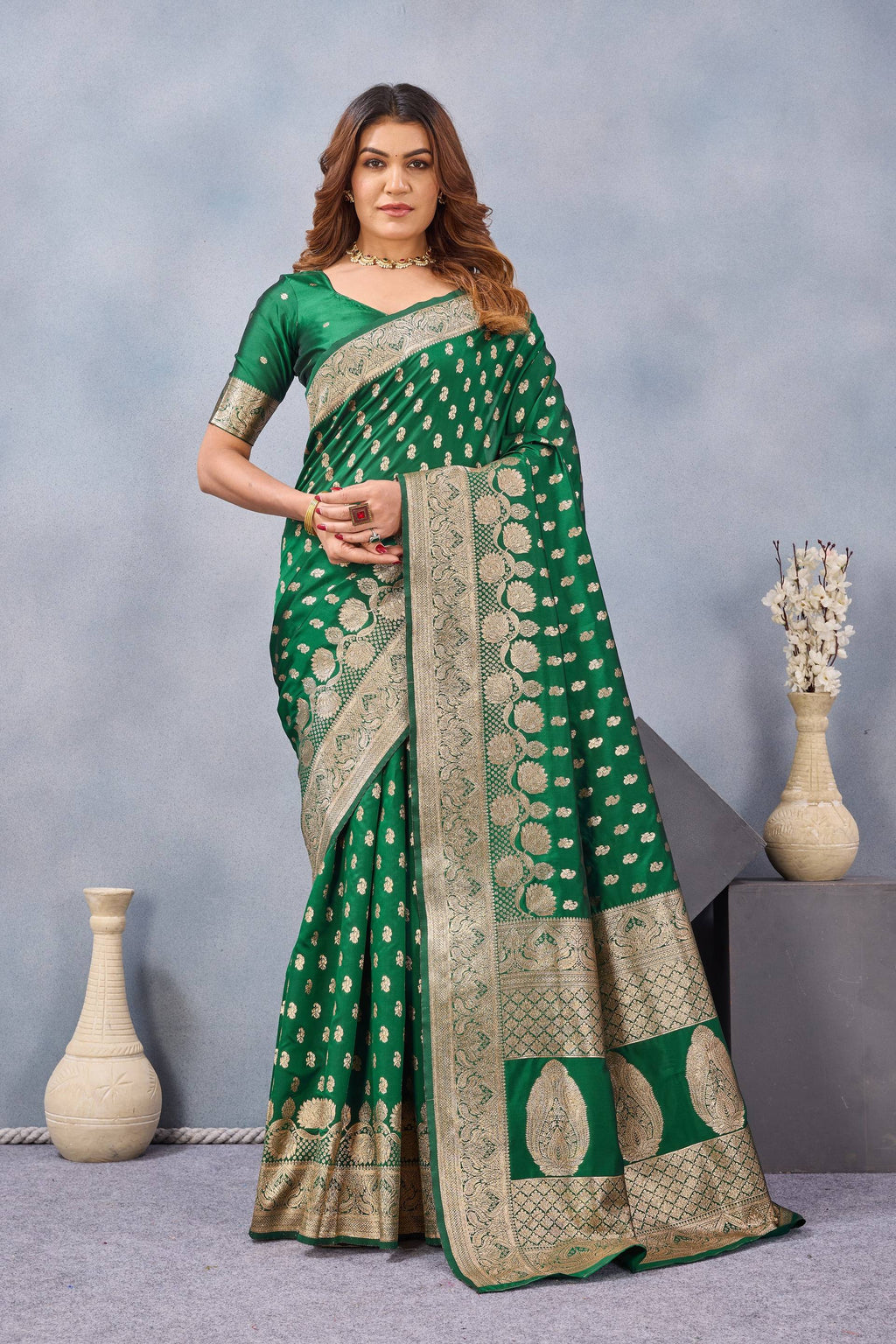 Divine International Trading Co Green Soft Silk Blend Banarasi Jacuard Work Designer Party Wear Saree With Unstitched Blouse Piece | Grocsy