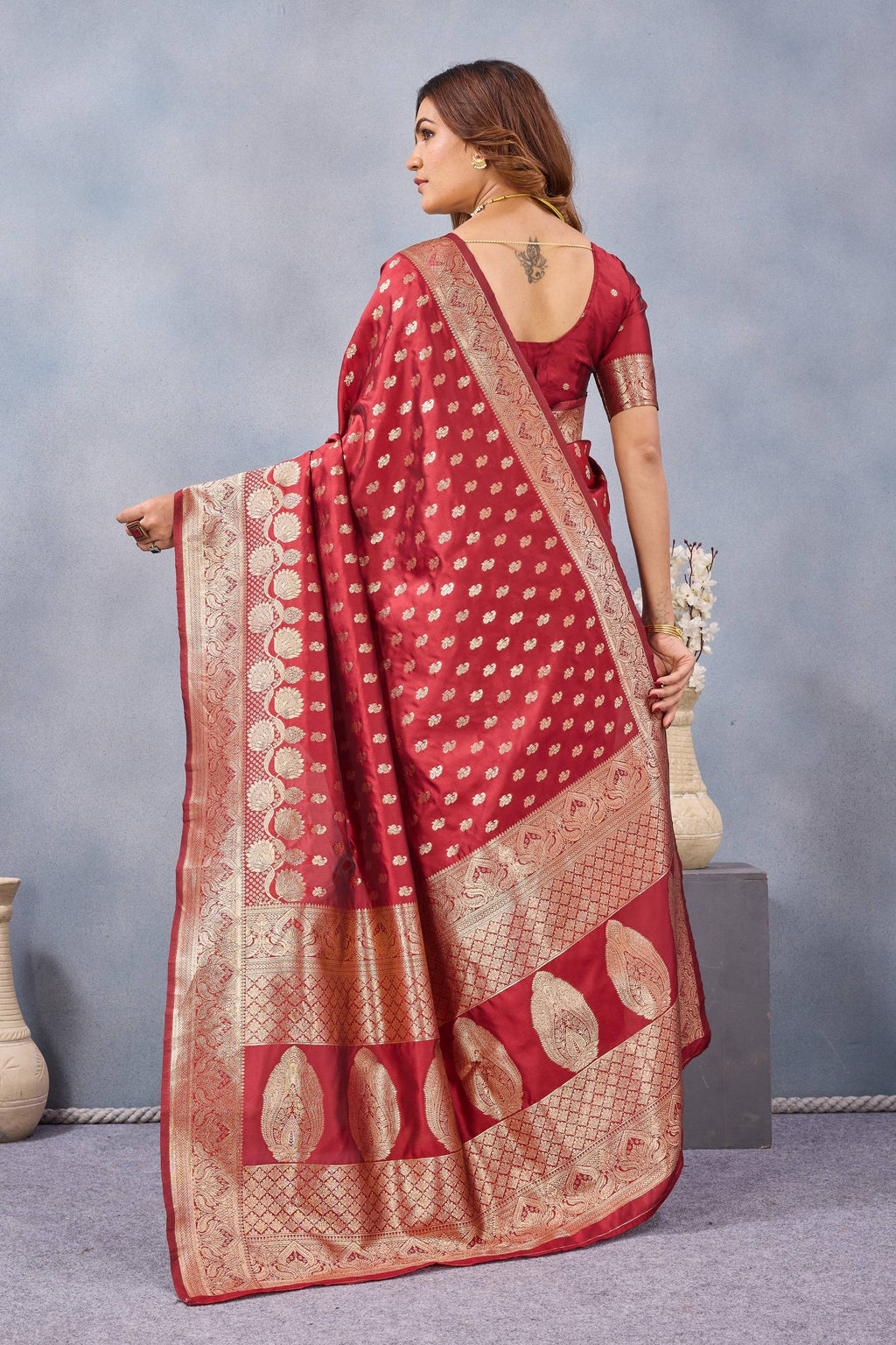 Divine International Trading Co Red Soft Silk Blend Banarasi Jacuard Work Designer Party Wear Saree With Unstitched Blouse Piece | Grocsy