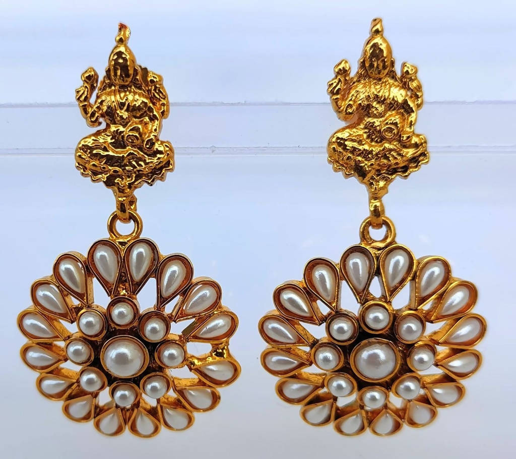 White kemp laxmi Earrings | Grocsy
