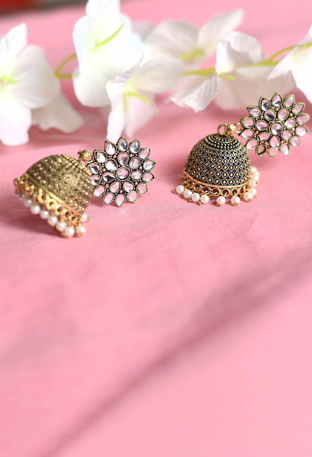 Mominos Fashion Johar Kamal Beautiful Kundan Work Jhumka With White Beads