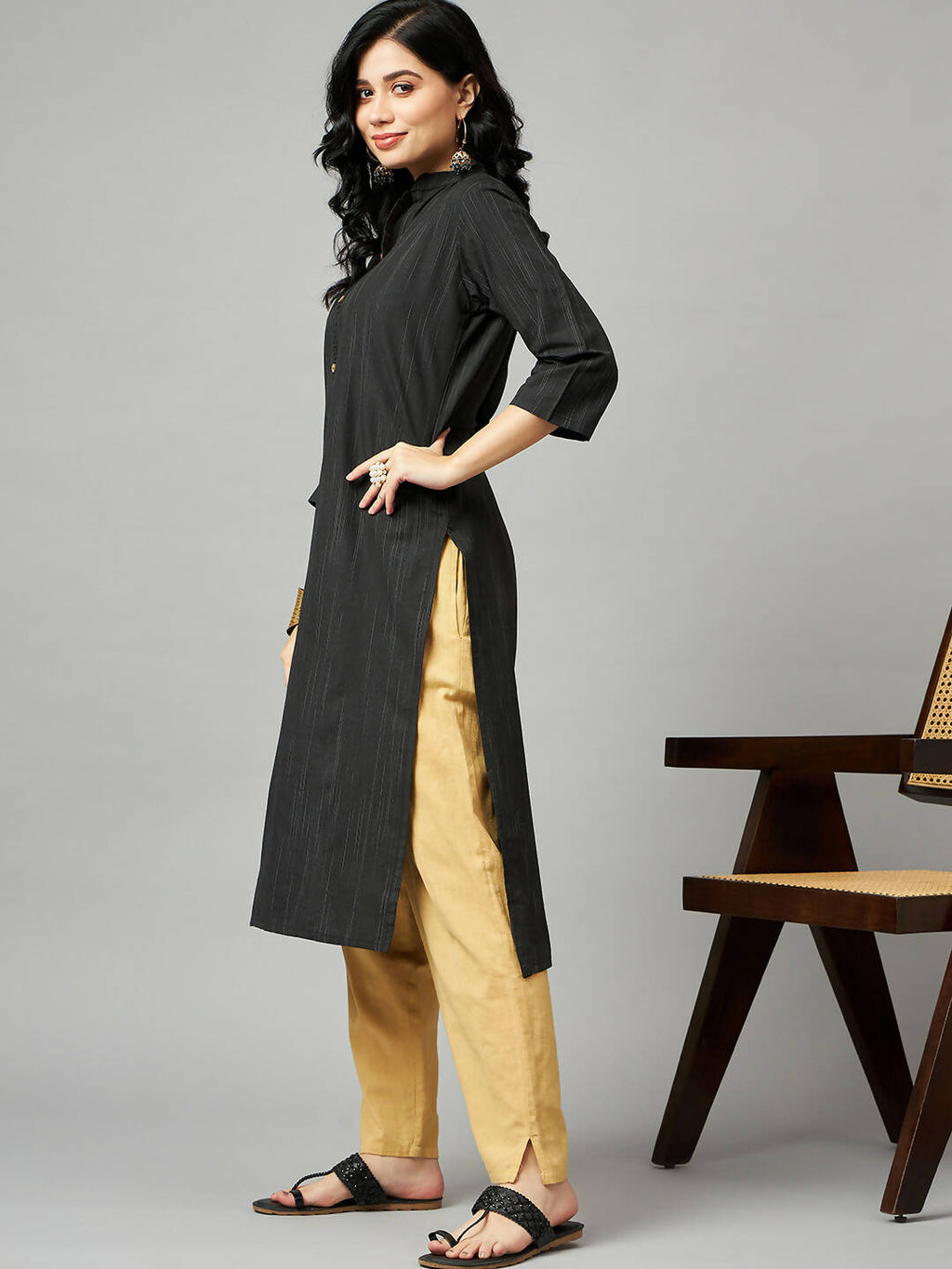 Black Chanderi Silk Texture Straight Kurta - Sabella | Grocsy