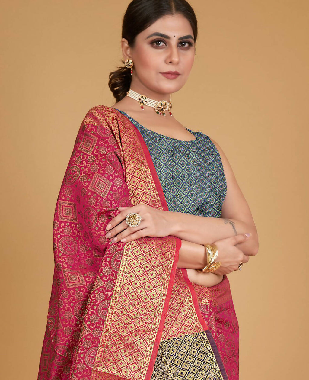 Pink Silk Woven Design Saree With Unstitched Blouse Piece - Akshita | Grocsy