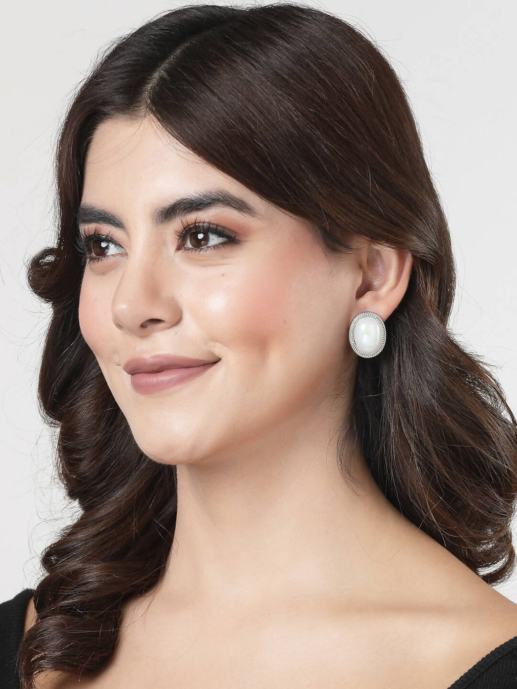 NVR Women's Silver Plated Oval Stud Earrings | Grocsy
