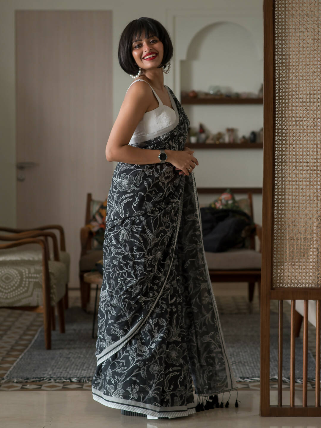 Suta Black Floral Pure Cotton Saree | Grocsy