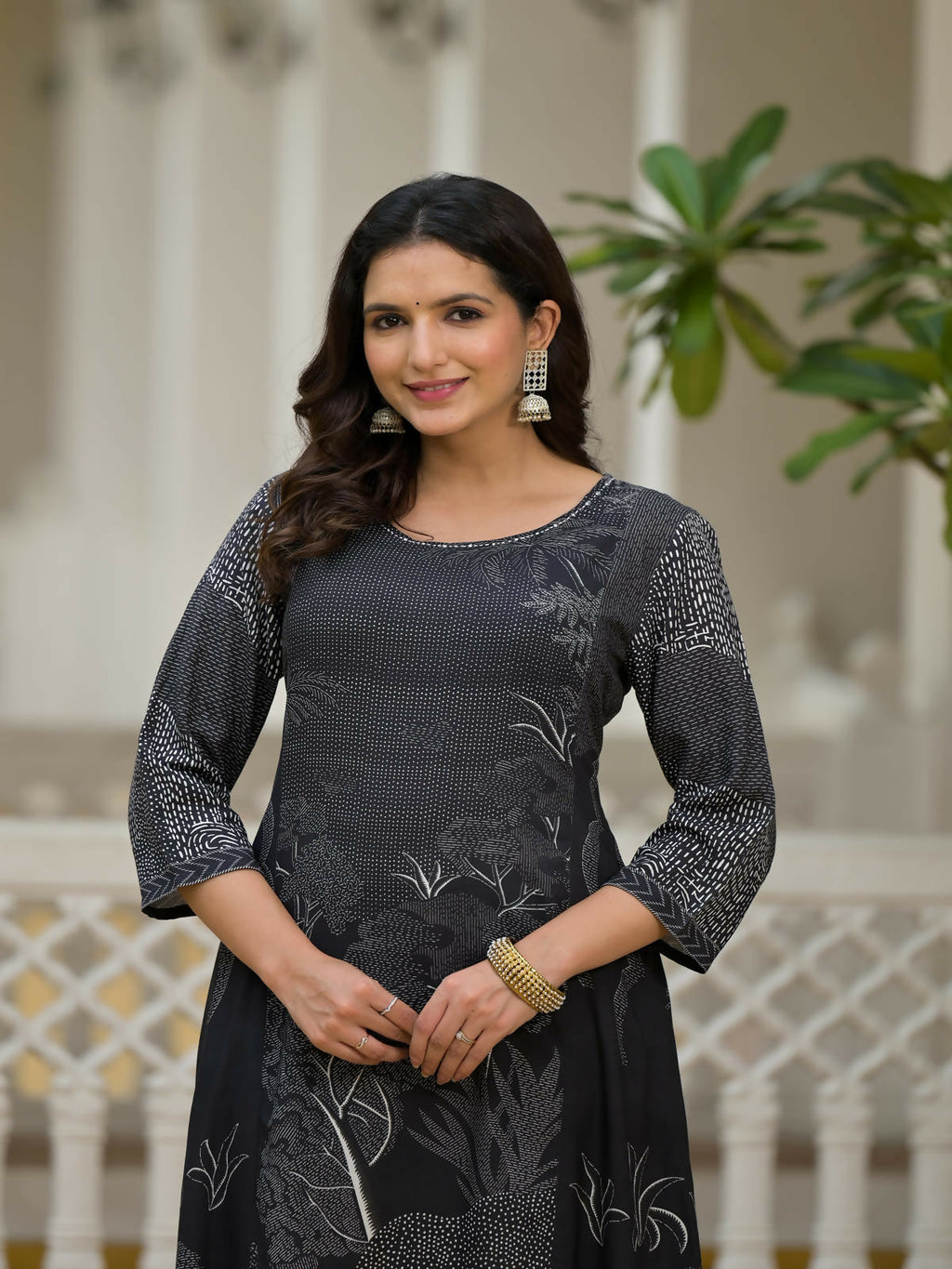 Juniper Women's Black Abstract Printed Kurta With Sequins | Grocsy