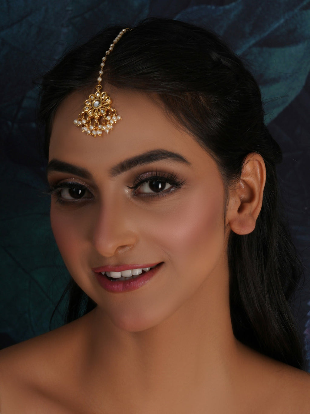 Kundan Maang Tikka (Gold) - Ruby Raang | Grocsy