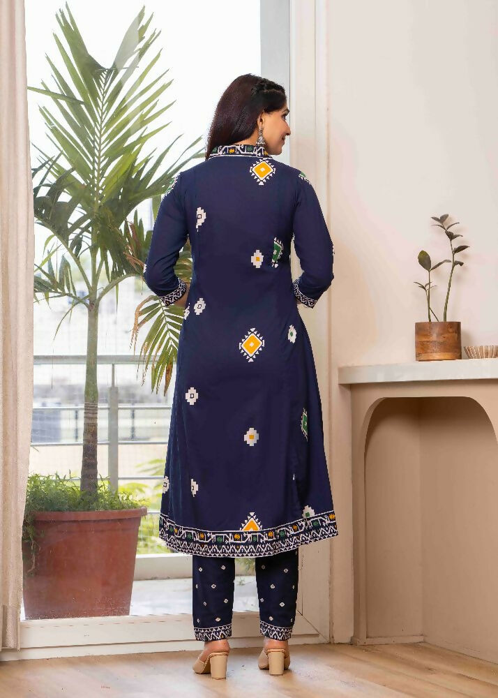 Jaimini Women Cotton Printed V-Neck 3/4 Sleeves Calf Length Flared Kurta Pant And Dupatta Set | Grocsy