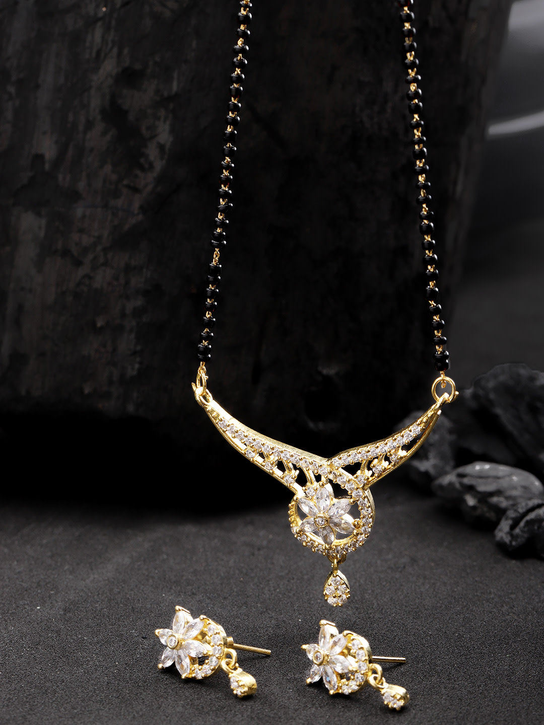 Priyaasi Desiner Floral Shaped Gold-Polished American Diamond Mangalsutra Set For Women - Noz2Toz