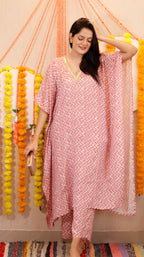 trueBrowns Light Mauve Bandhani Printed Silk Kaftan Kurta Pant Set | Grocsy
