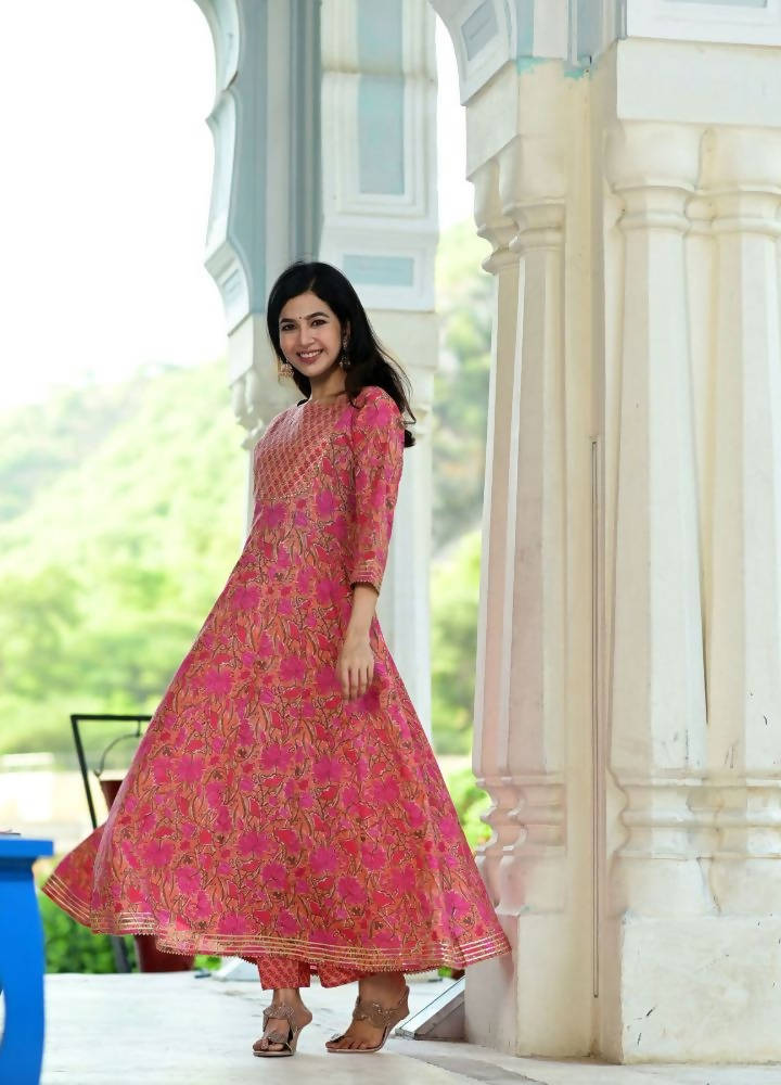 Yufta Pink Handblocked Printed Kurta with Trouser and Dupatta | Grocsy