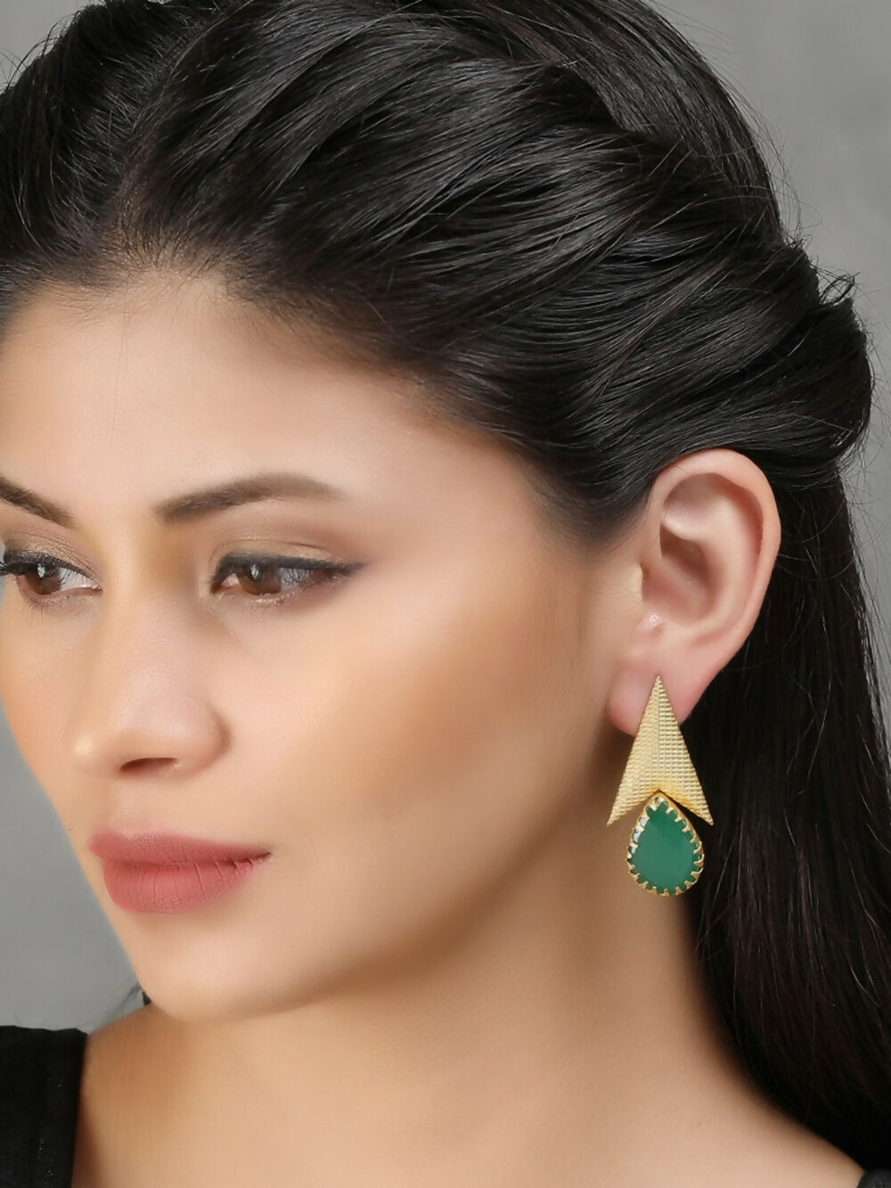 Joban Fashion Women Green Stone Matte Gold Earrings | Grocsy