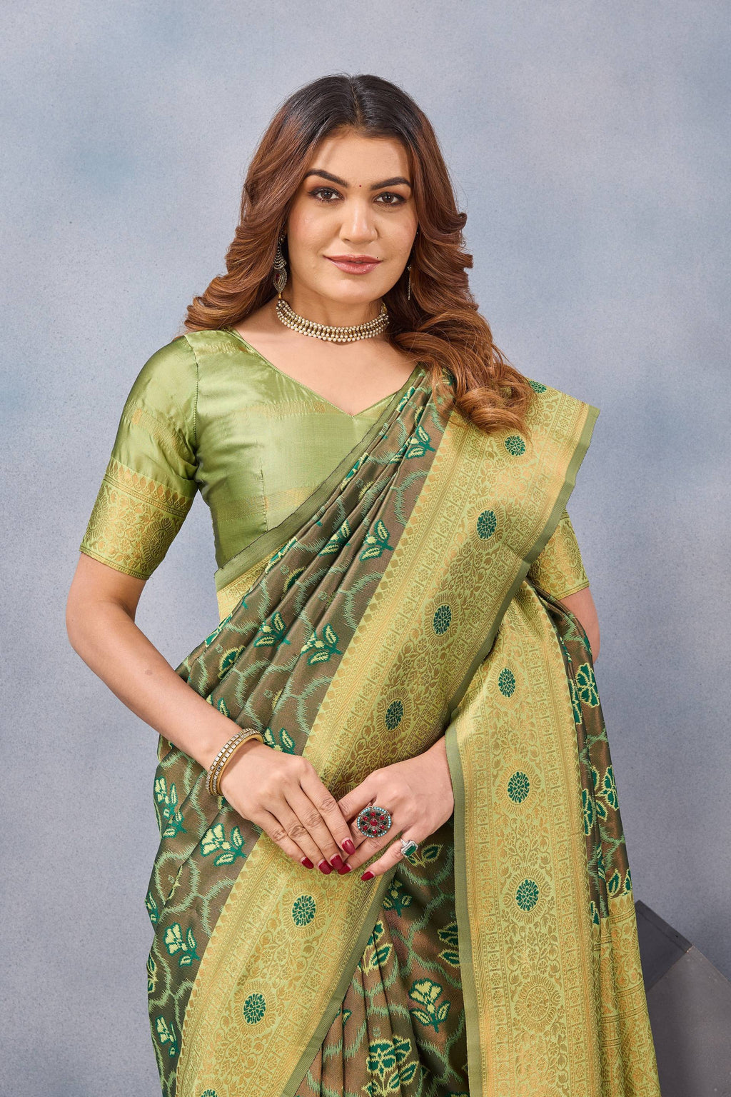 Divine International Trading Co Light Green Soft Silk Blend Banarasi Jacuard Work Designer Party Wear Saree With Unstitched Blouse Piece | Grocsy