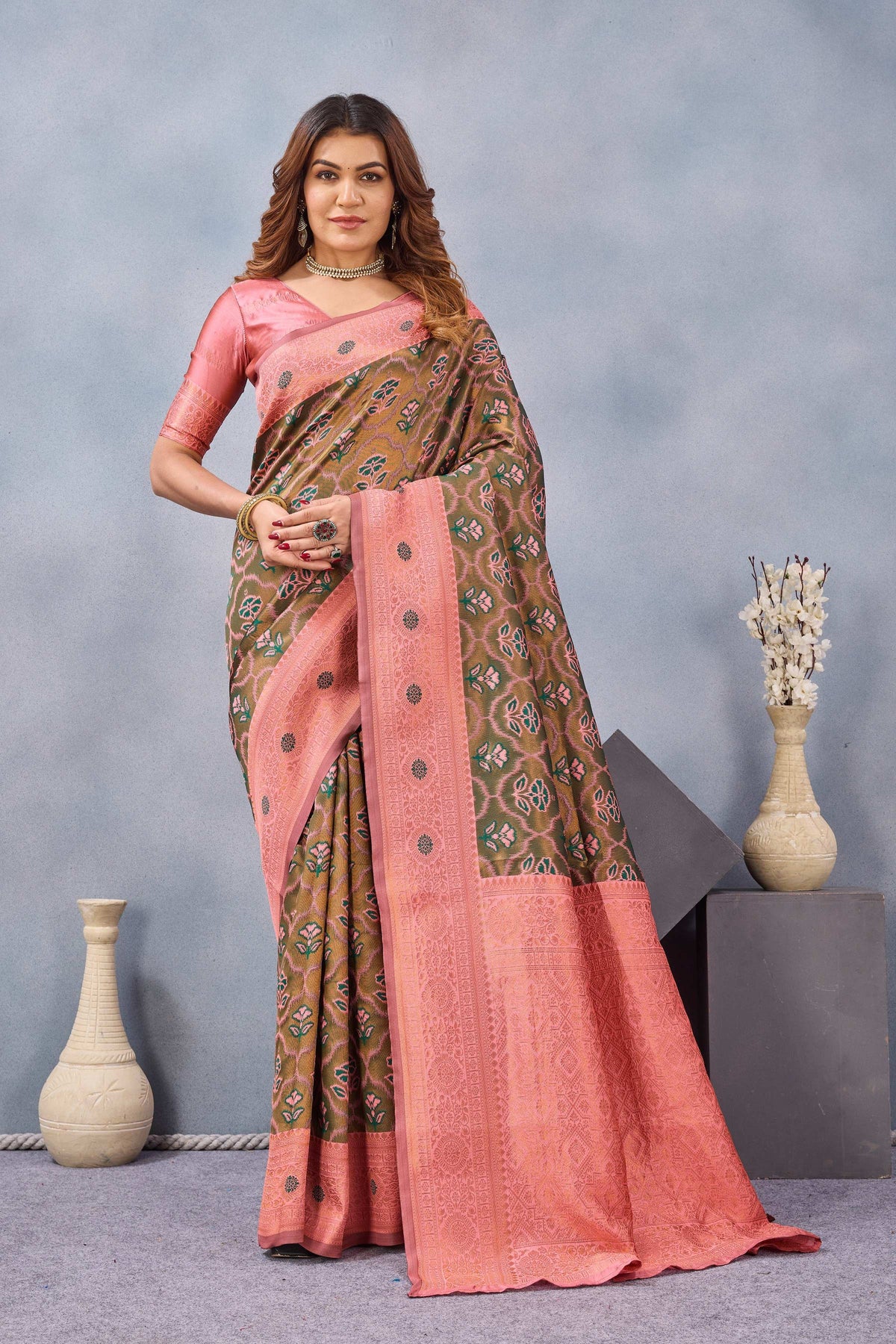 Divine International Trading Co Green Pink Soft Silk Blend Banarasi Jacuard Work Designer Party Wear Saree With Unstitched Blouse Piece | Grocsy