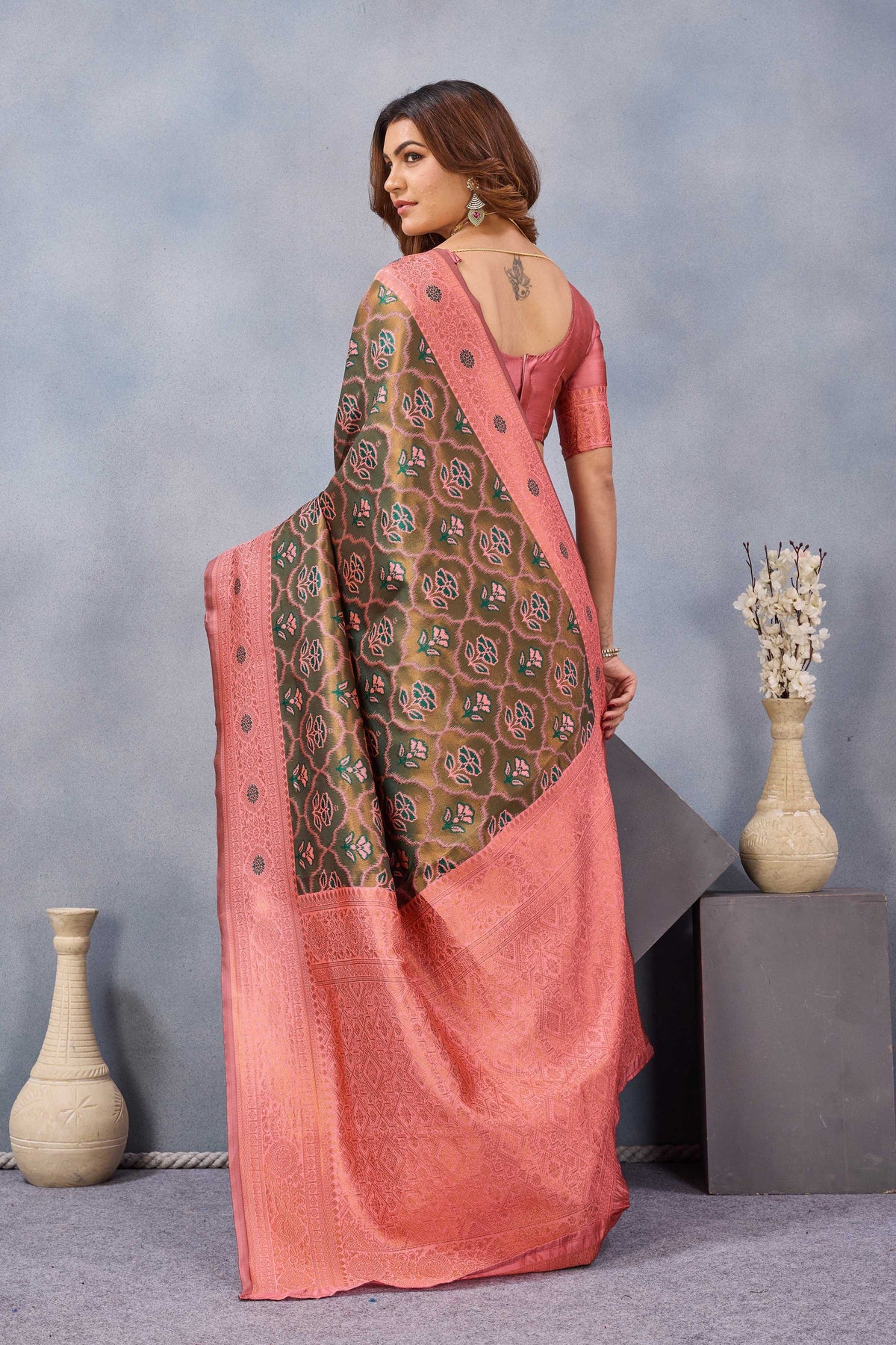 Divine International Trading Co Green Pink Soft Silk Blend Banarasi Jacuard Work Designer Party Wear Saree With Unstitched Blouse Piece | Grocsy