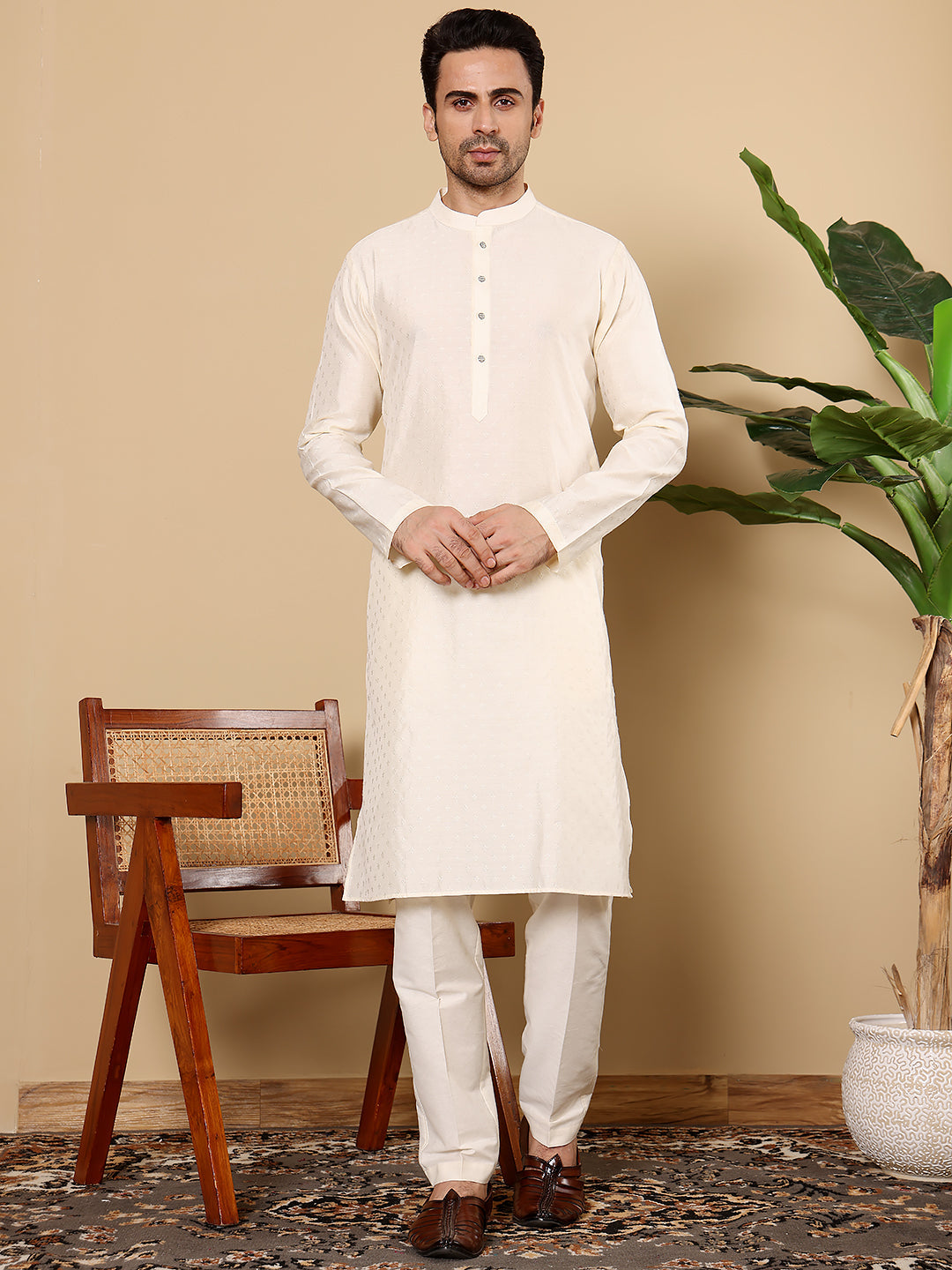 MULTI SHADES Men's Long Sleeve Mandarin Collar Off White Straight Viscose Silk Kurta With Textured Effect | Grocsy