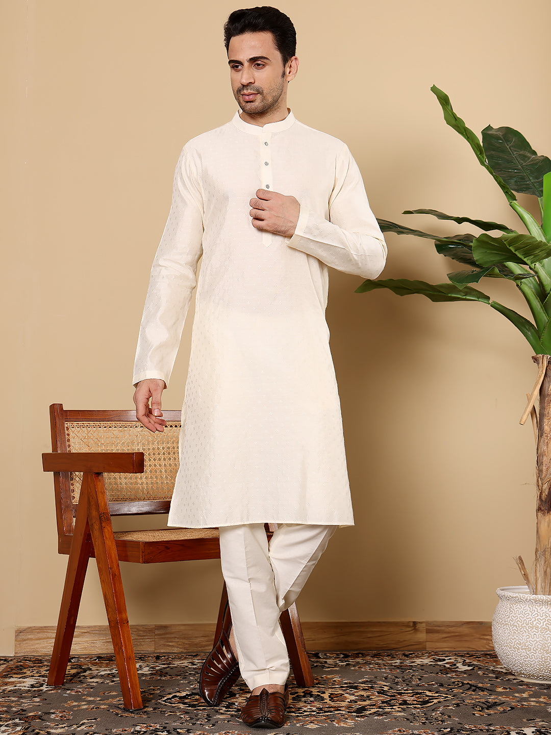 MULTI SHADES Men's Off White Straight Viscose Silk Kurta With Textured Effect And Off White Solid Trouser Style Churidar | Grocsy