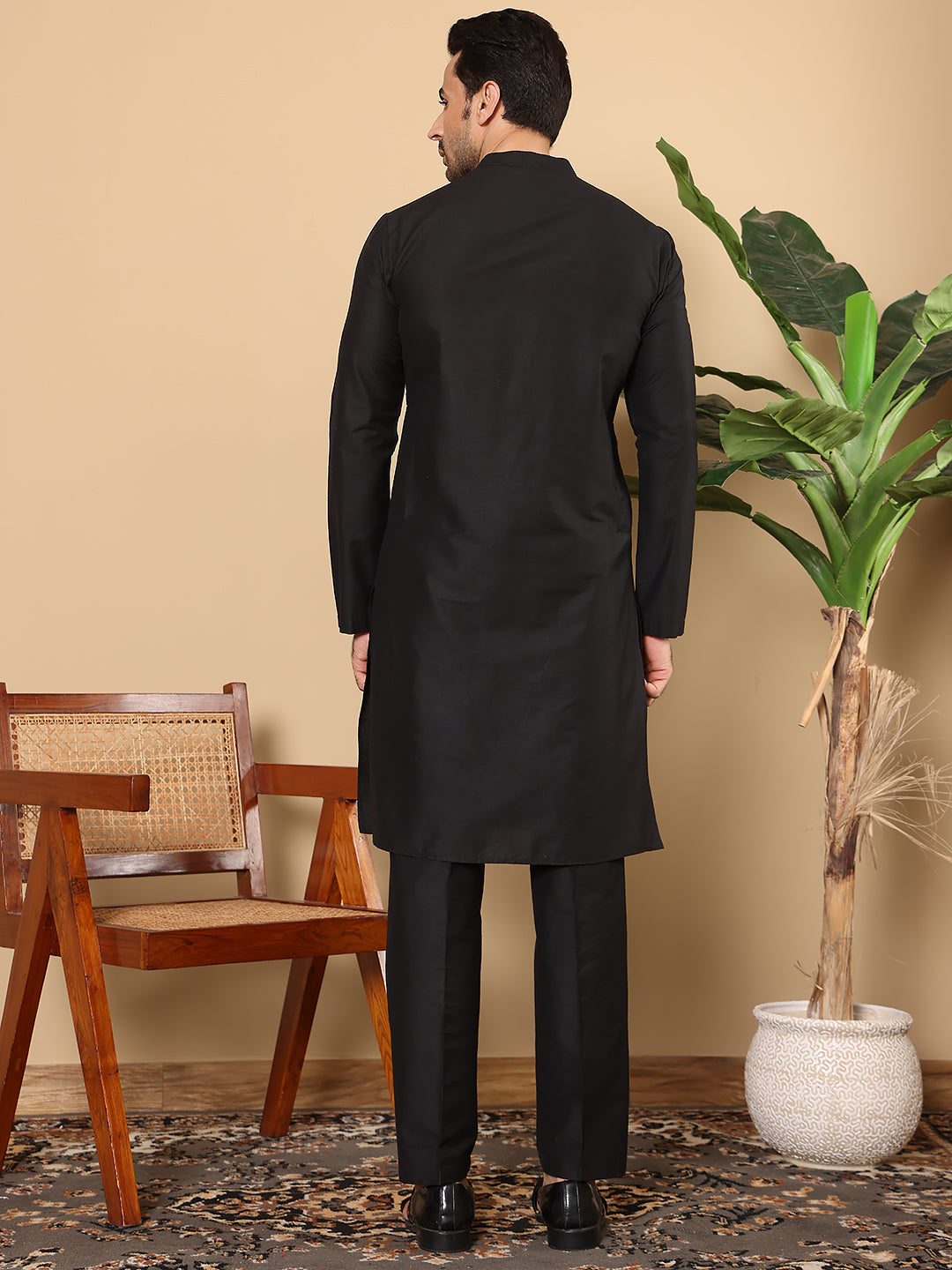 MULTI SHADES Men's Long Sleeve Mandarin Collar Black Straight Viscose Silk Kurta With Slub Effect | Grocsy