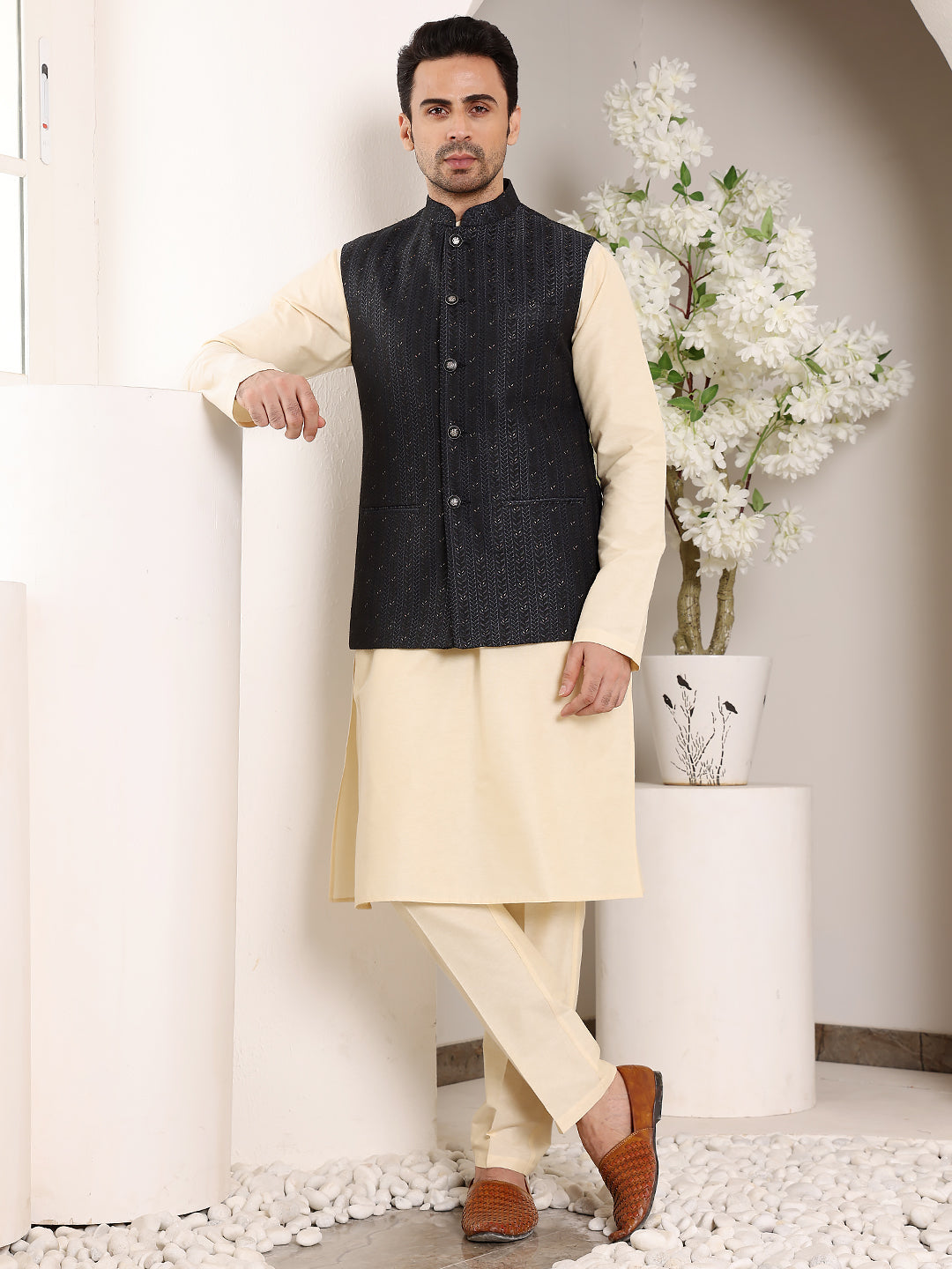 MULTI SHADES Men's Full Sleeve Cream Kurta Pyjama & Black Embroidered Nehru Jacket | Grocsy