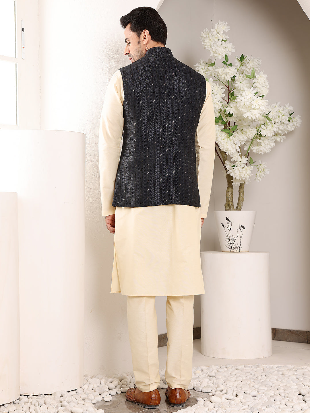 MULTI SHADES Men's Full Sleeve Cream Kurta Pyjama & Black Embroidered Nehru Jacket | Grocsy