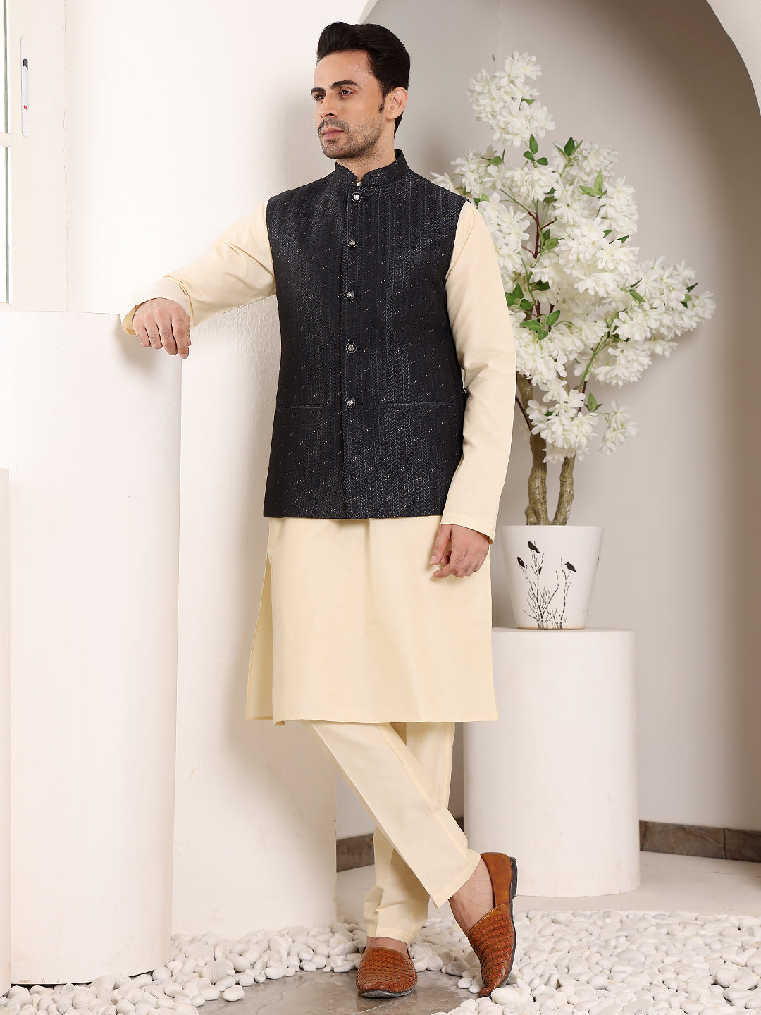 MULTI SHADES Men's Full Sleeve Cream Kurta Pyjama & Black Embroidered Nehru Jacket | Grocsy
