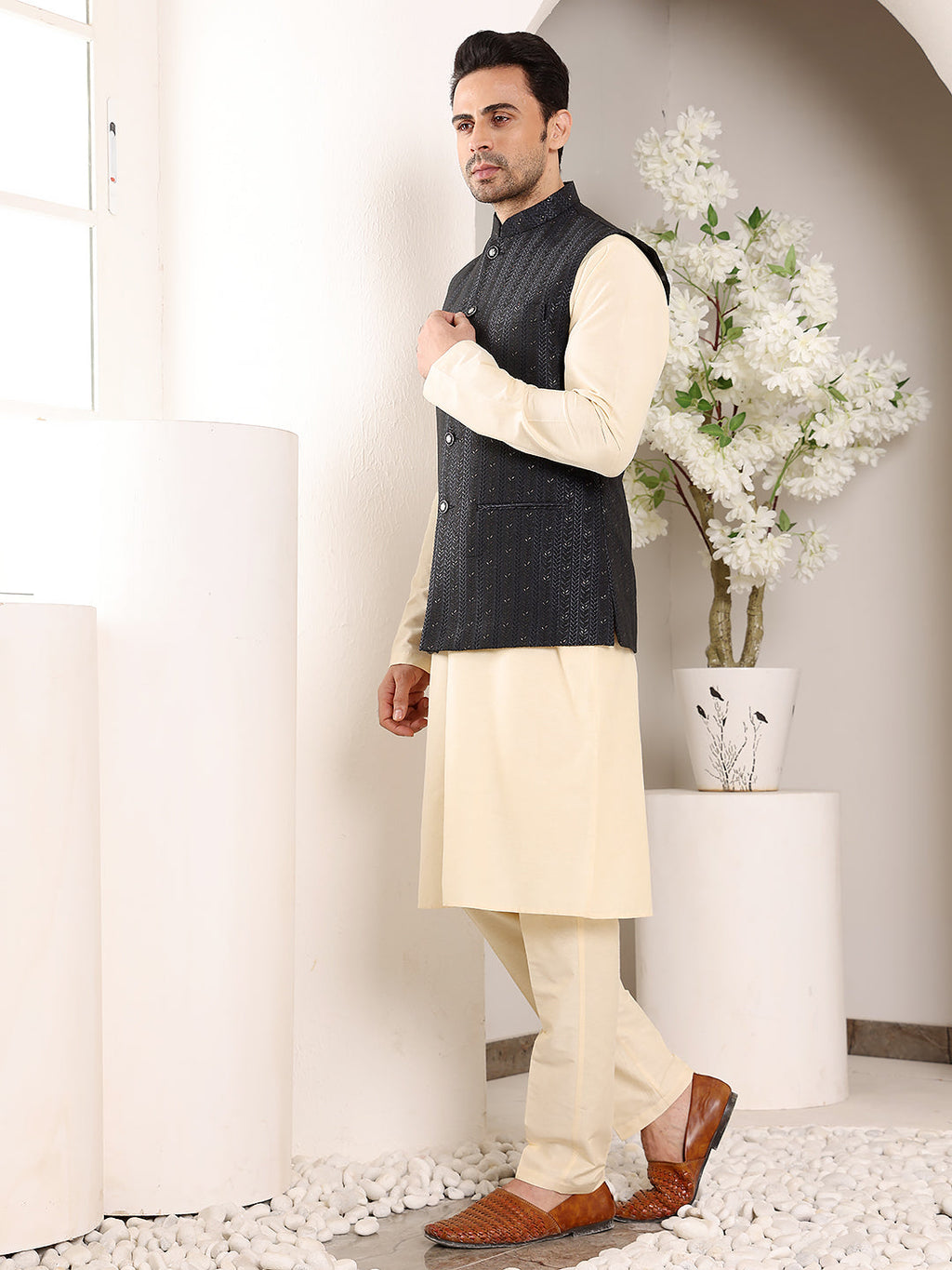 MULTI SHADES Men's Full Sleeve Cream Kurta Pyjama & Black Embroidered Nehru Jacket | Grocsy