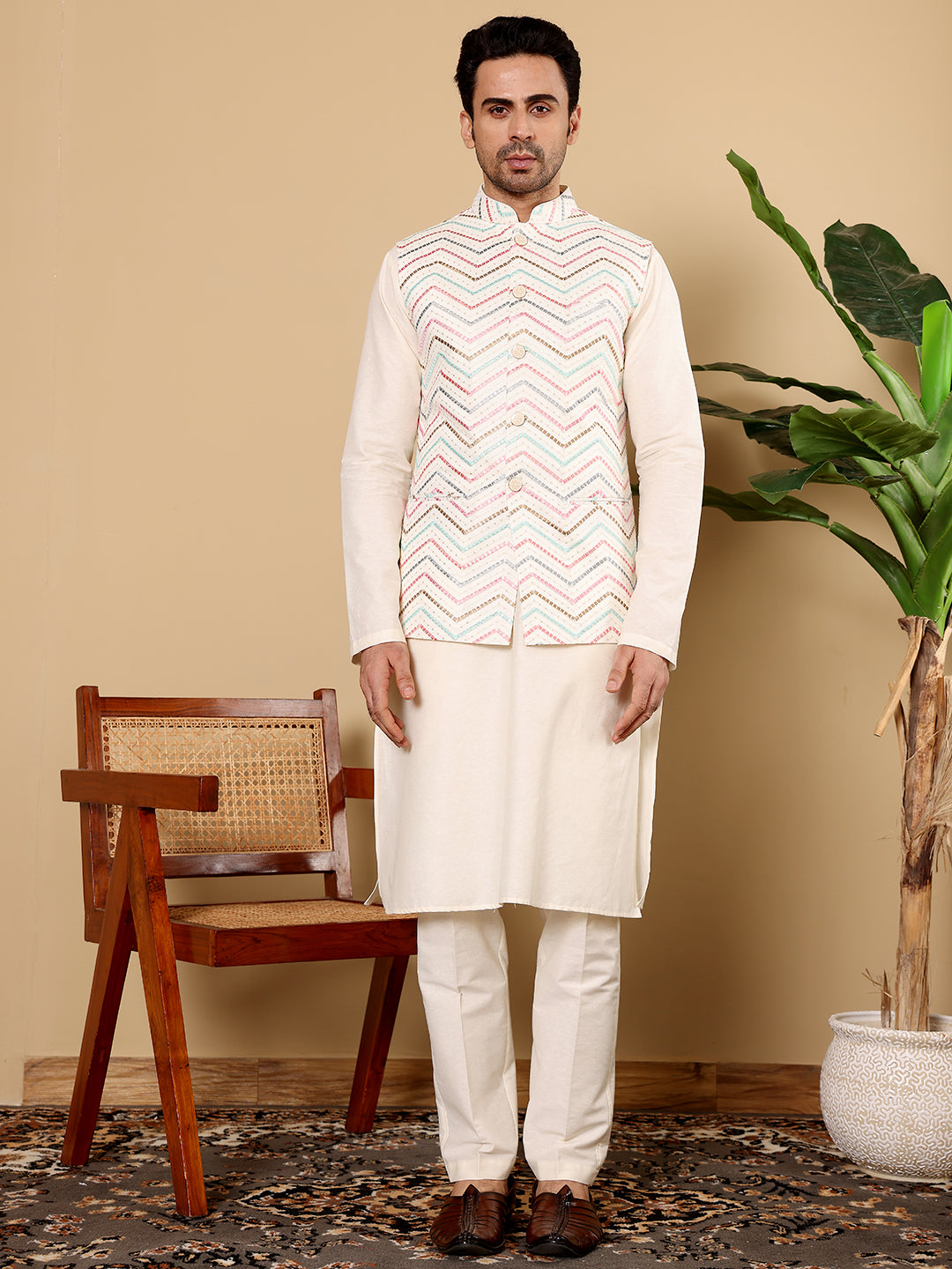 MULTI SHADES Men's Full Sleeve Ivory Kurta Pyjama & White Embroidered Nehru Jacket | Grocsy