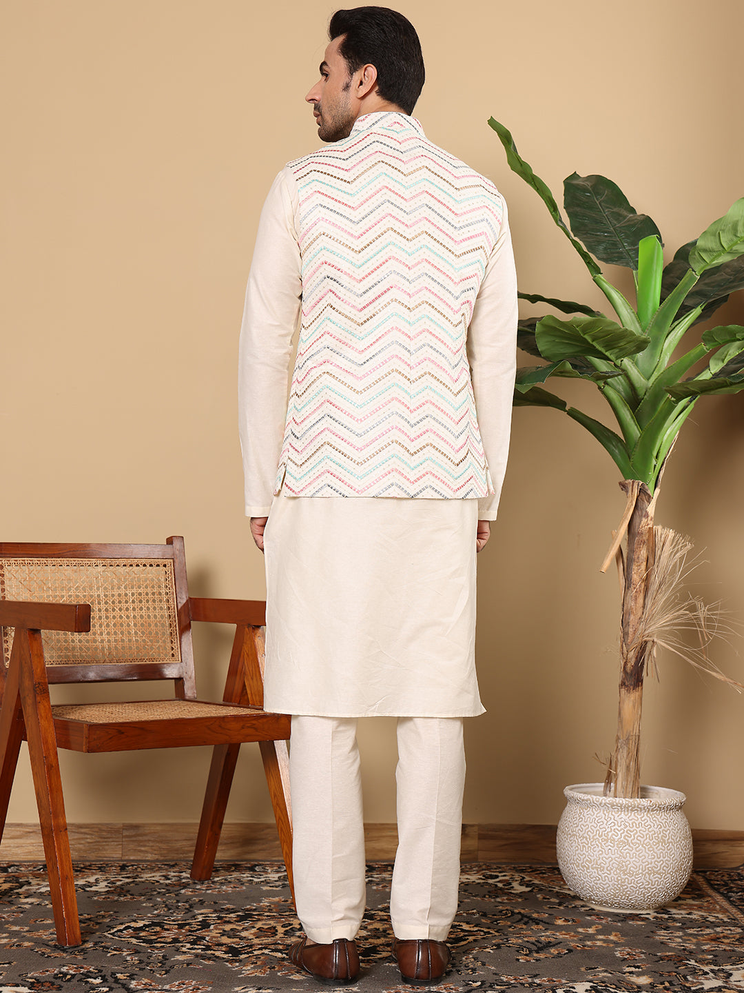 MULTI SHADES Men's Full Sleeve Ivory Kurta Pyjama & White Embroidered Nehru Jacket | Grocsy