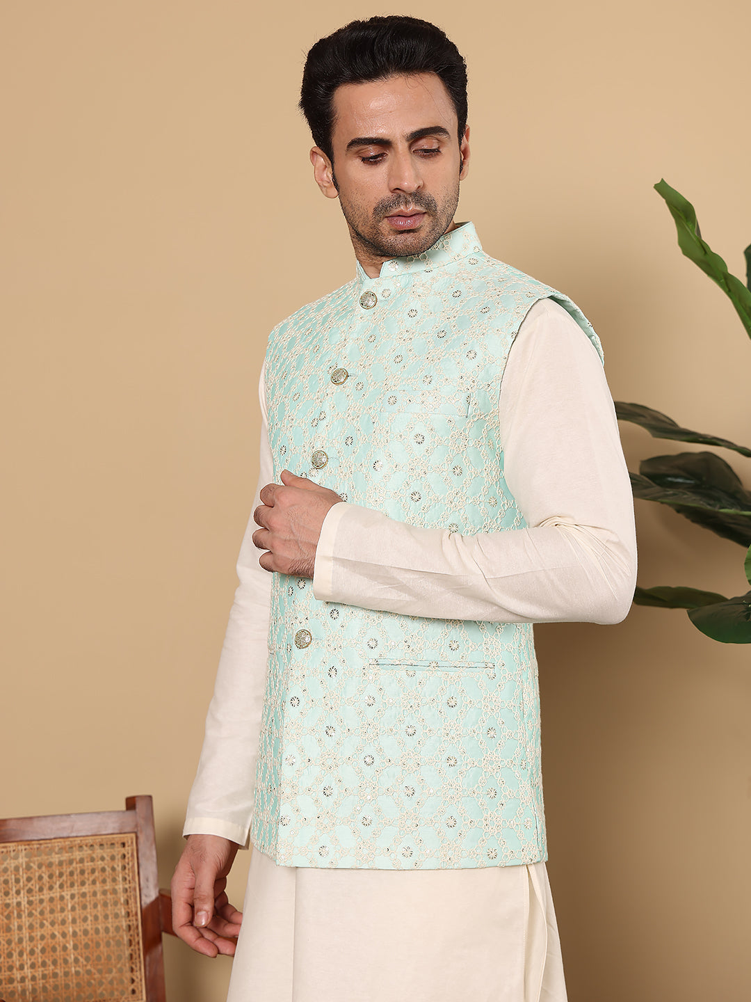 MULTI SHADES Men's Full Sleeve Ivory Kurta Pyjama & Green Embroidered Nehru Jacket | Grocsy