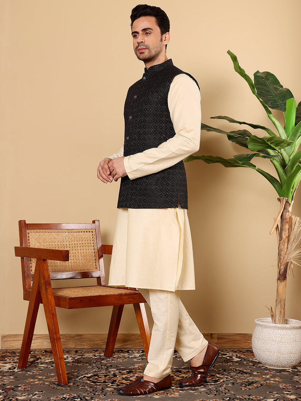 MULTI SHADES Men's Full Sleeve Cream Kurta Pyjama & Black Embroidered Nehru Jacket | Grocsy