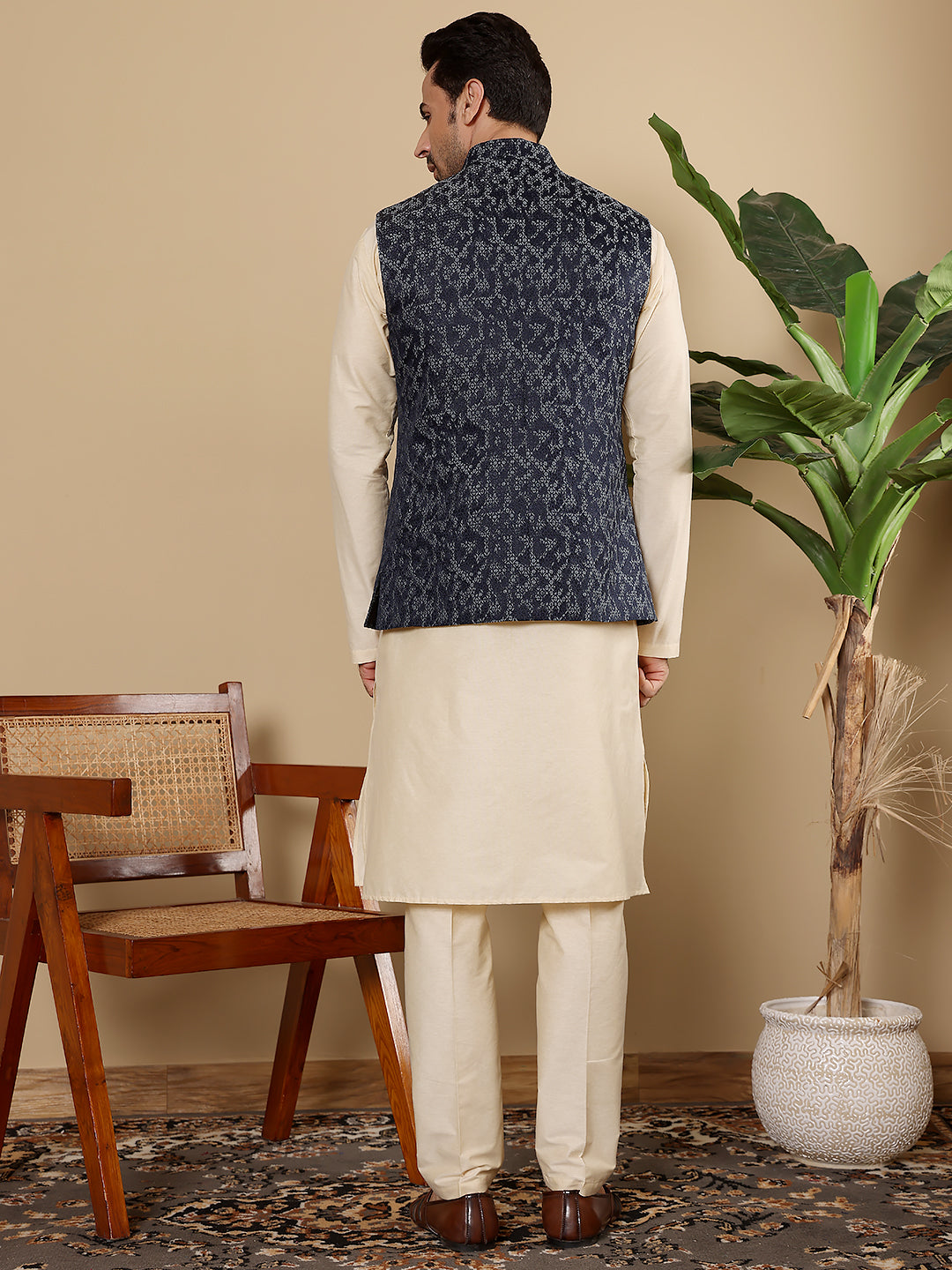 MULTI SHADES Men's Full Sleeve Cream Kurta Pyjama & Blue Embroidered Nehru Jacket | Grocsy