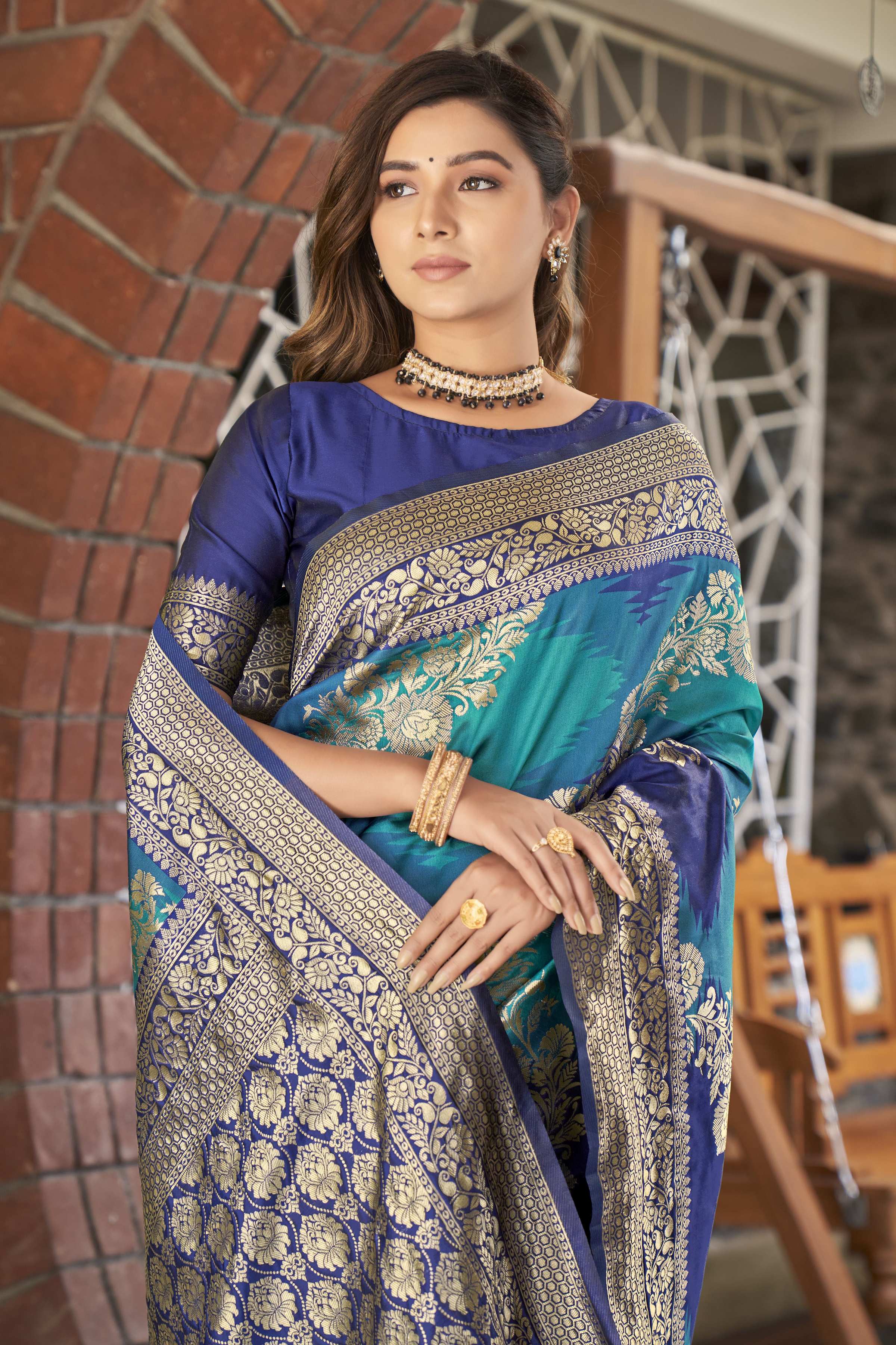 MANOHARI Banarasi Silk Blend Jacquard Work Saree - Blue | Grocsy