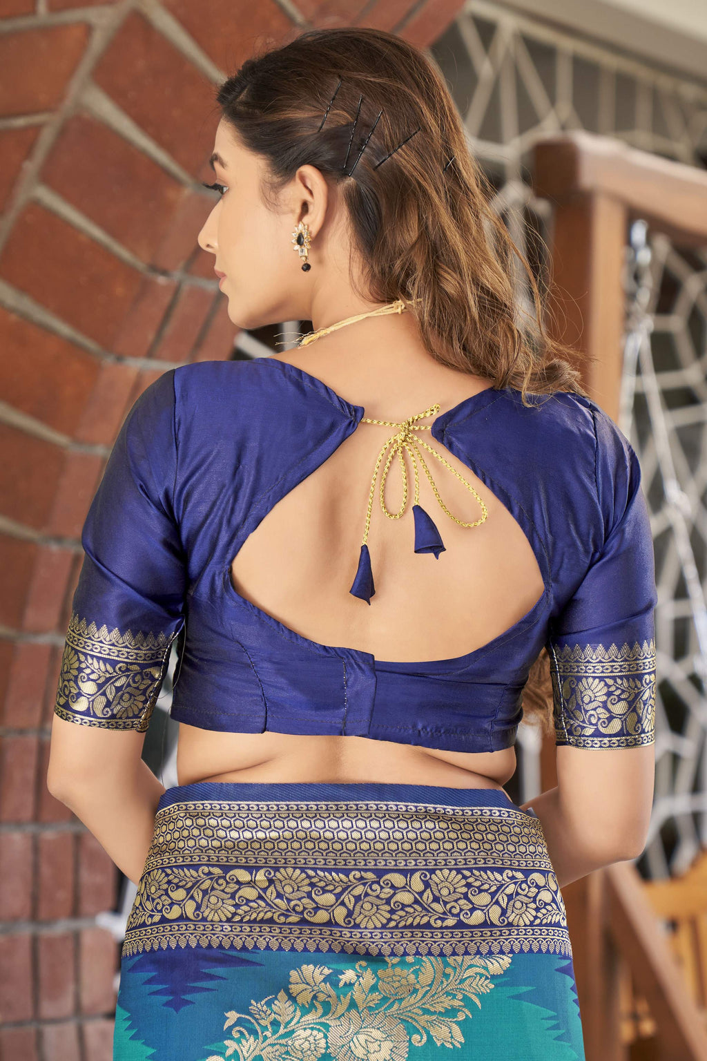 MANOHARI Banarasi Silk Blend Jacquard Work Saree - Blue | Grocsy