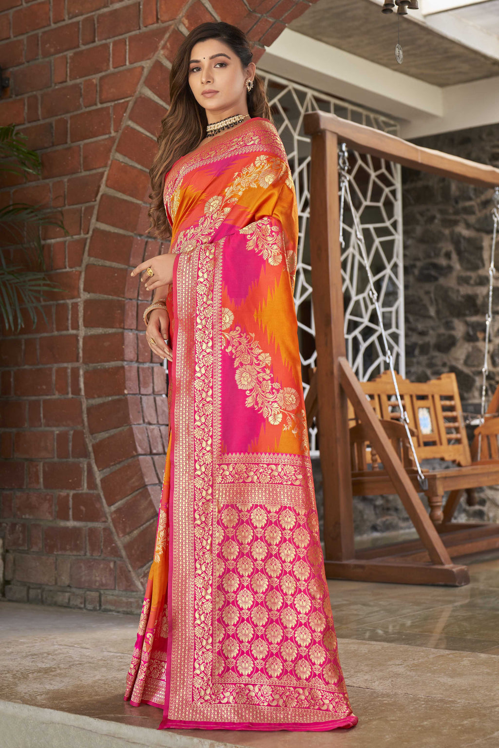 MANOHARI Banarasi Silk Blend Jacquard Work Saree - Pink | Grocsy